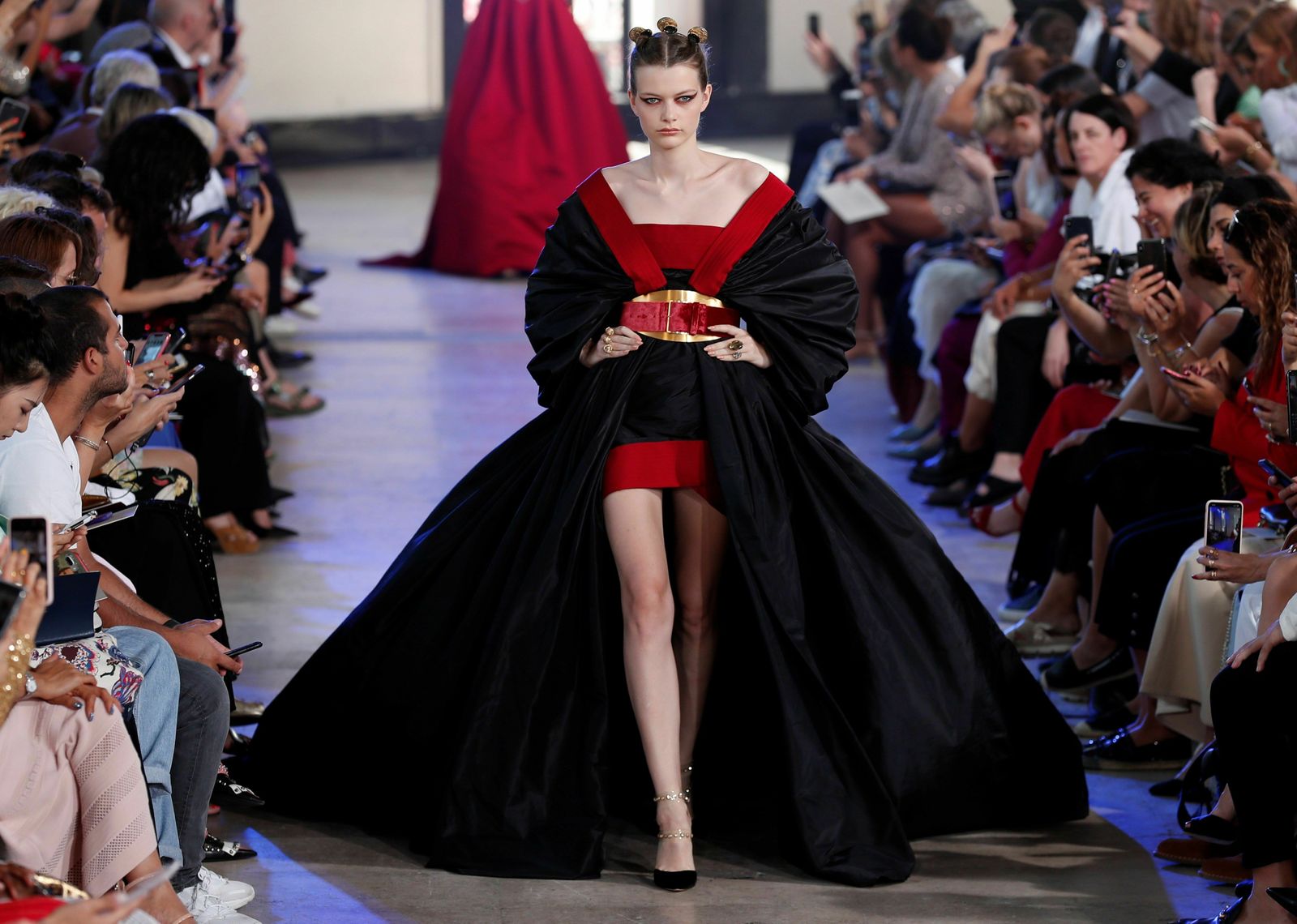 Inspiración asiática en la colección Otoño Invierno 2019-2020 de Elie Saab Alta Costura