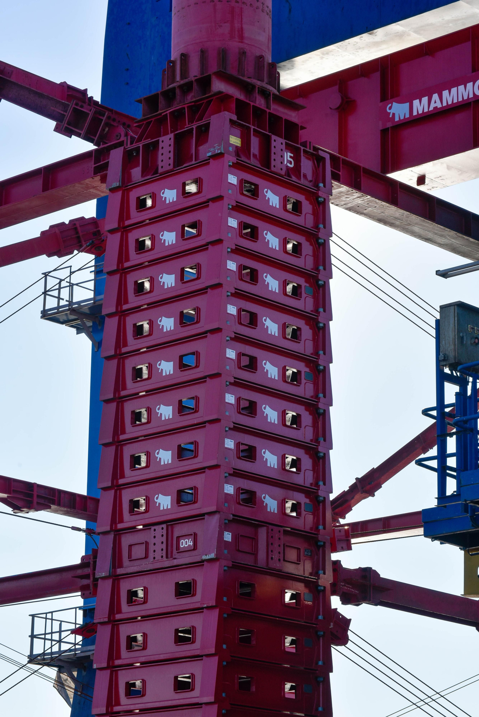 Calzos de la grúa denominados 'megajacks'