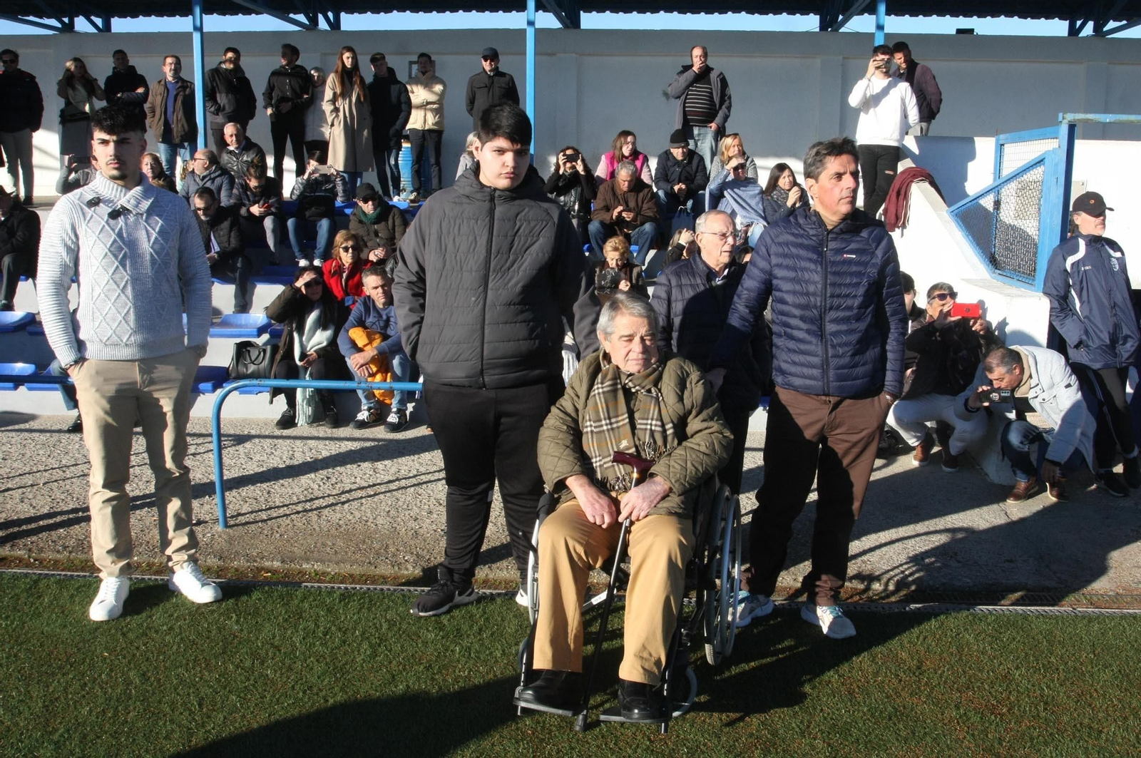 Imágenes del partido homenaje a los árbitros históricos de fútbol de Huelva