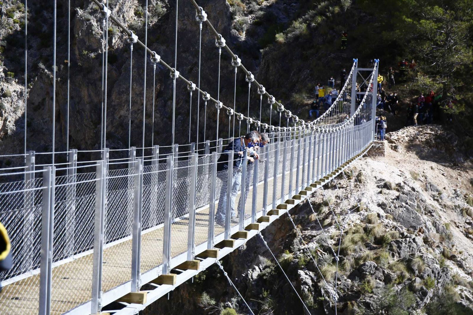 El nuevo puente colgante