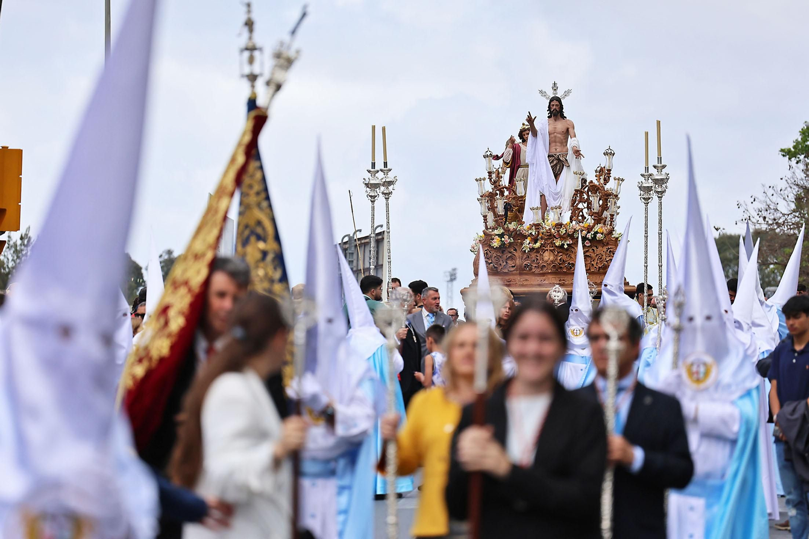 Imágenes de El Resucitado por el barrio de La Hispanidad
