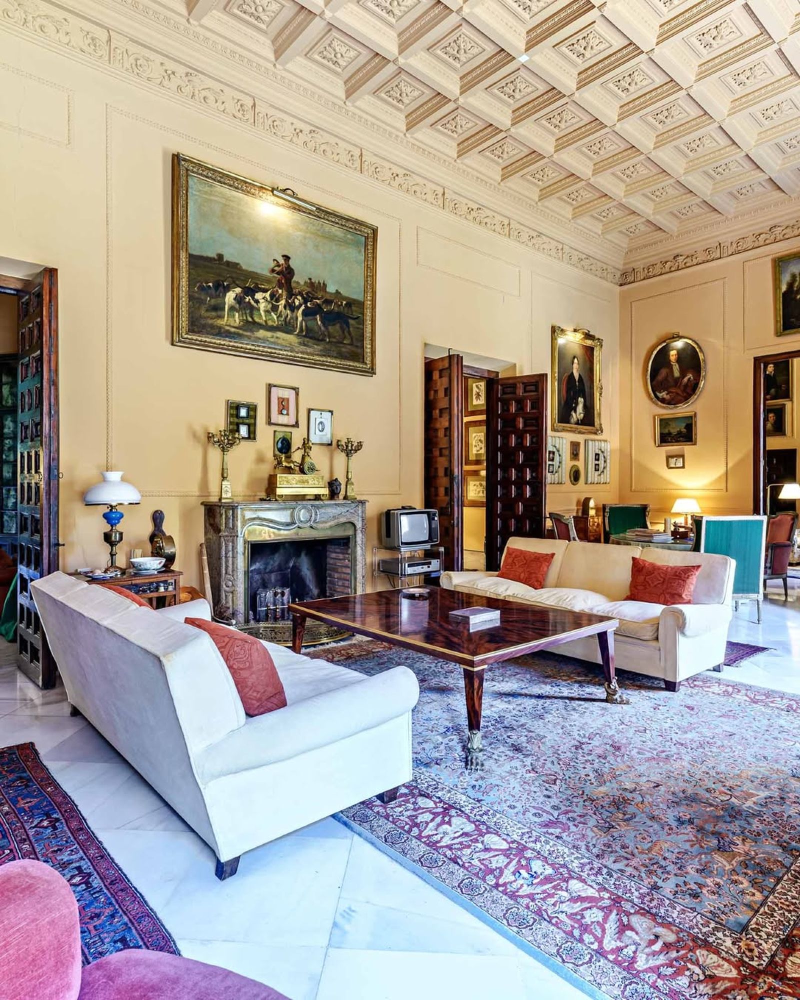 Así es el interior del palacete barroco vendido en Málaga por 3 millones de euros