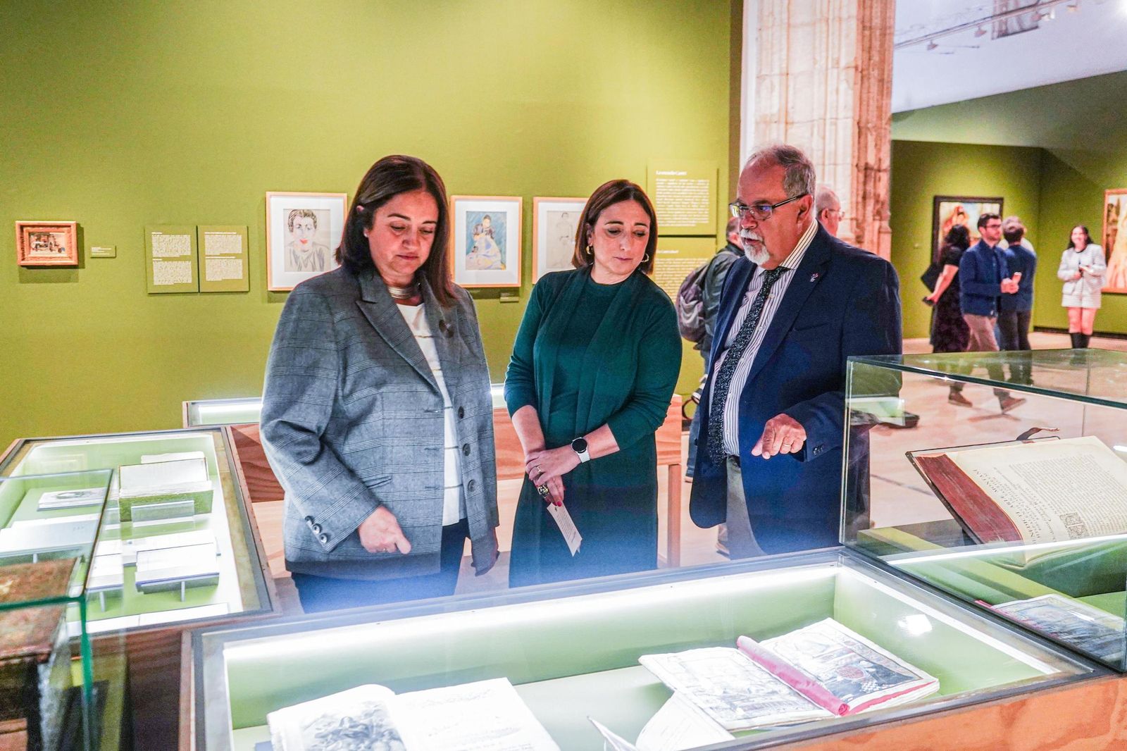 Galería | Así ha sido la apertura de la muestra 'Américo Castro y su tiempo' en Granada