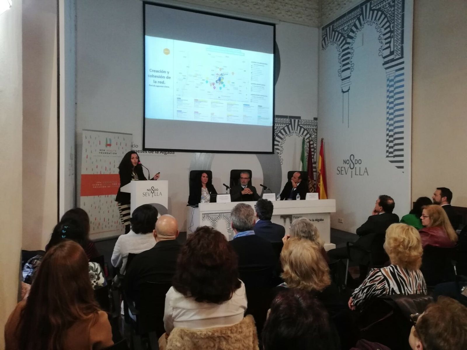 Una imagen de la presentación de 'Recetas para el alma' en el Palacio de los Marqueses de la Algaba.