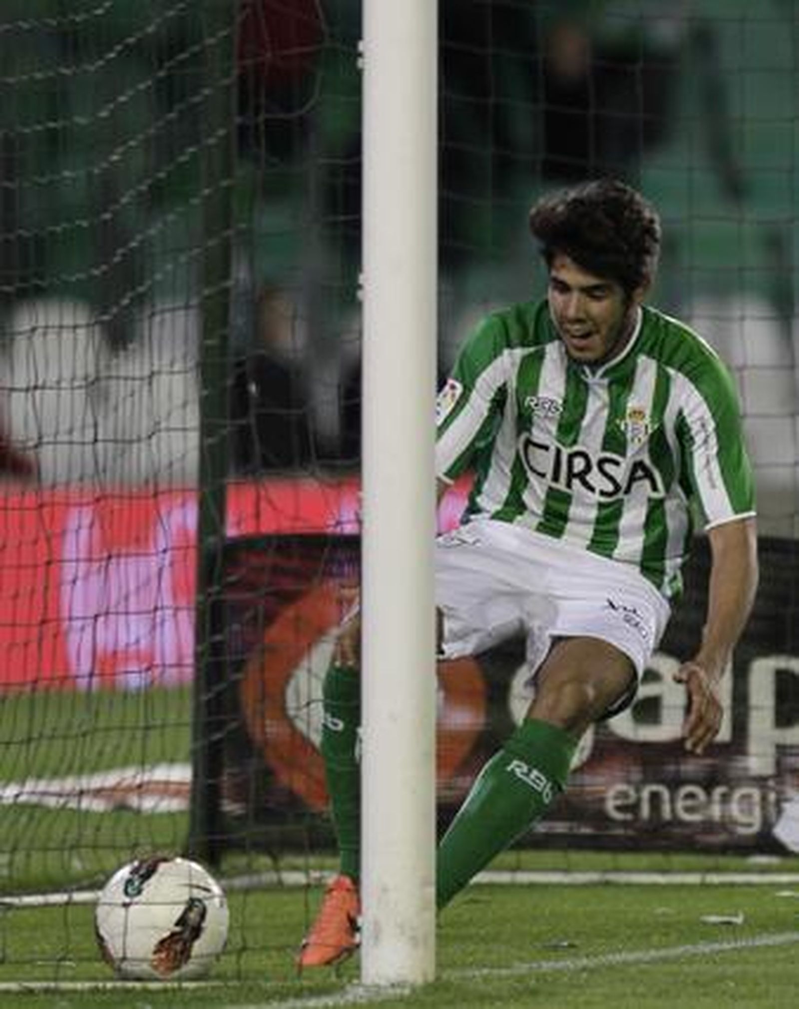 El Betis iguala con el Atlético de Madrid en el Benito Villamarín tras un final del partido loco (2-2). / Antonio Pizarro