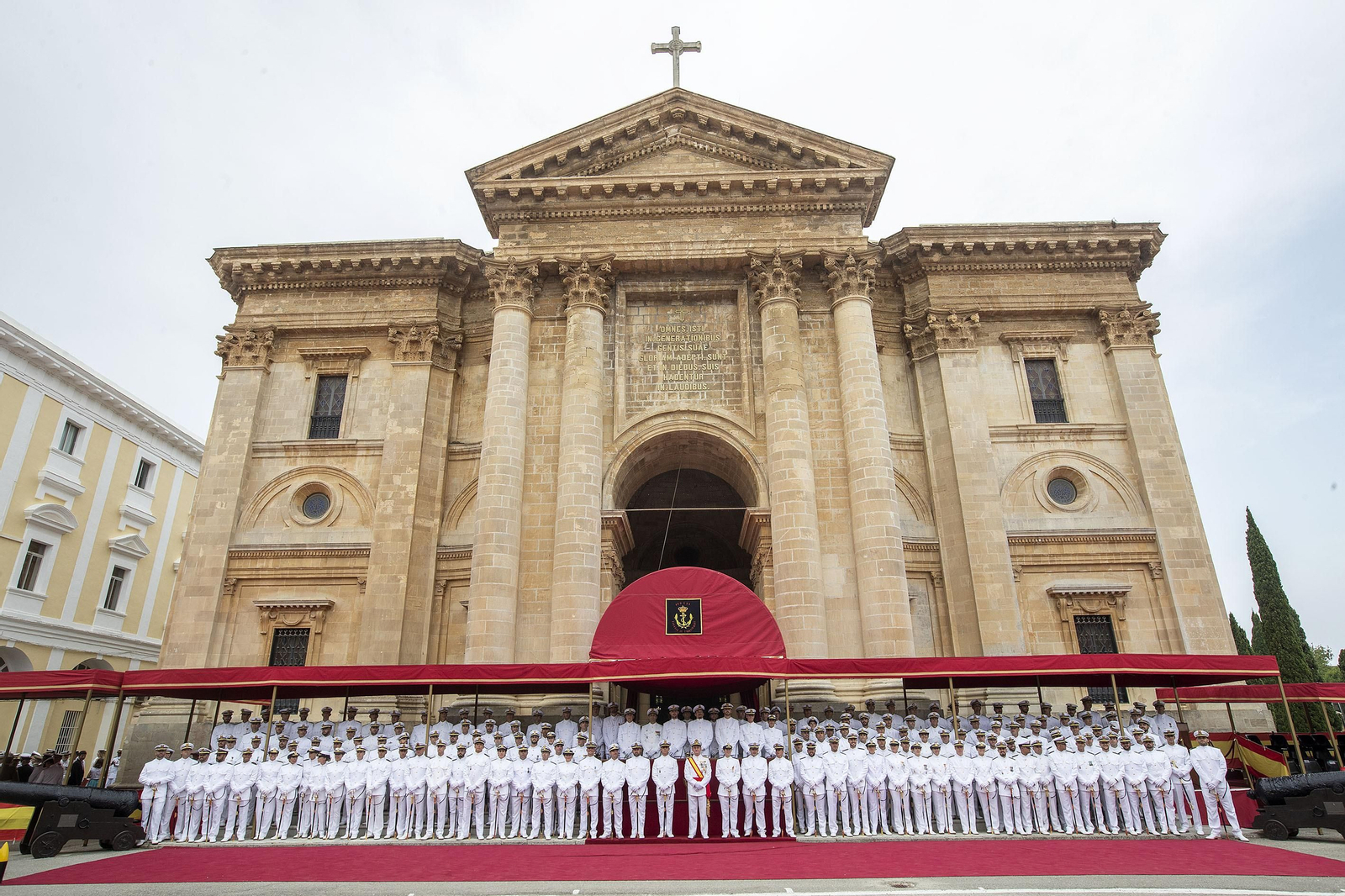 Las imágenes de la entrega de despachos en la Escuela de Suboficiales de la Armada