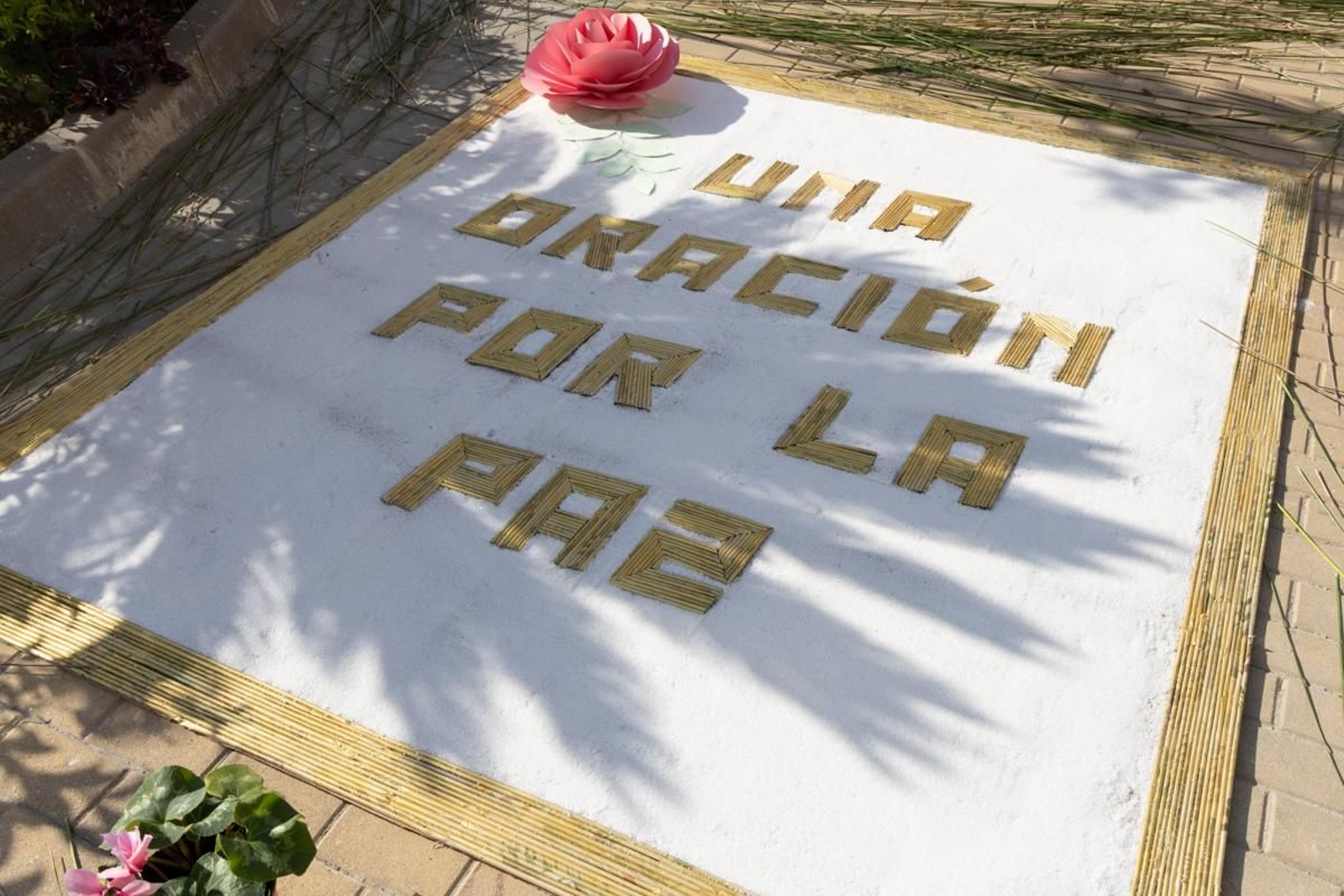 Los vecinos de Villardompardo exponen las obras de su Corpus un año más, en imágenes