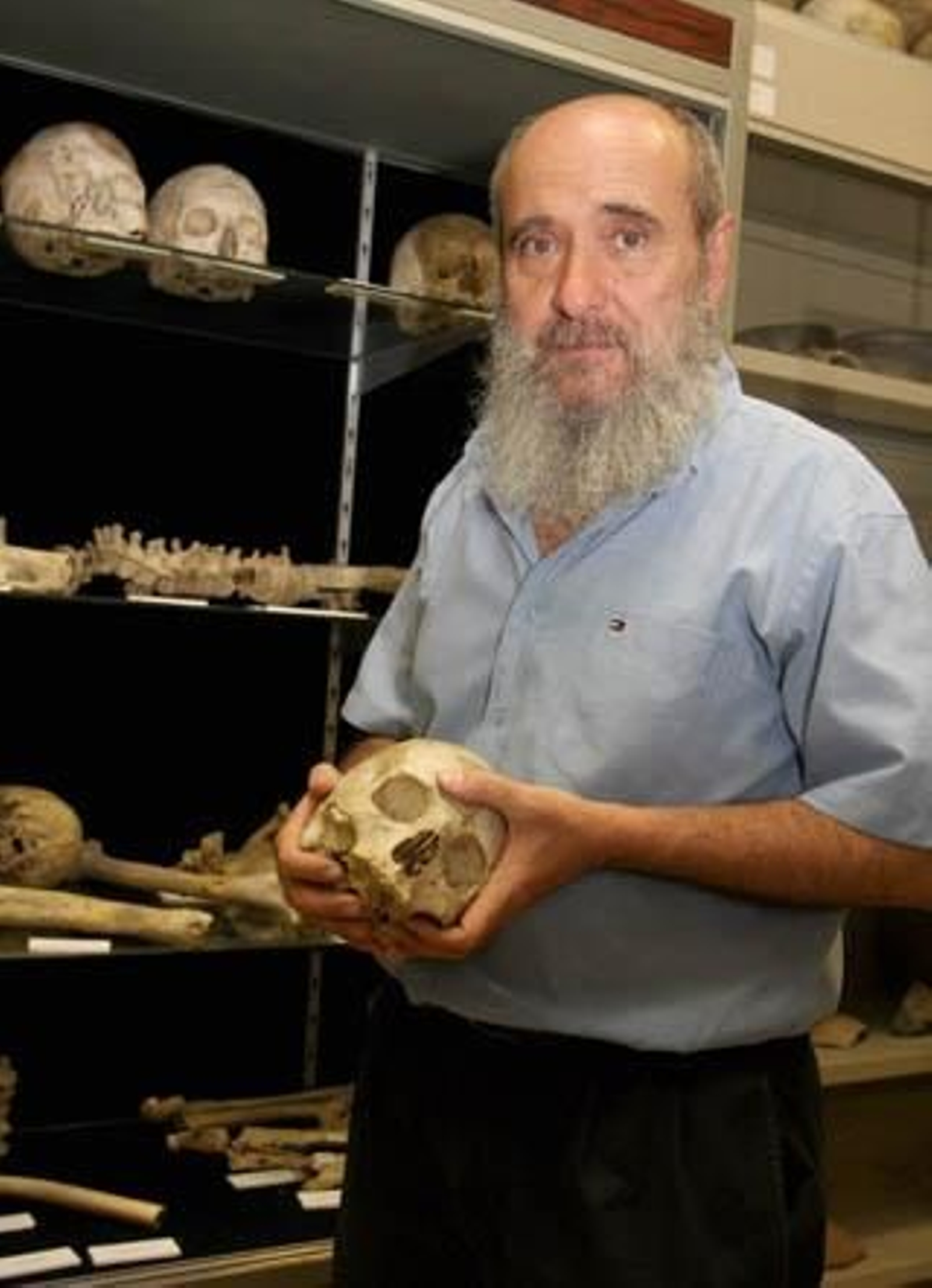 El mal tiempo podría aplazar la exhumación de la fosa de Lorca a la primavera