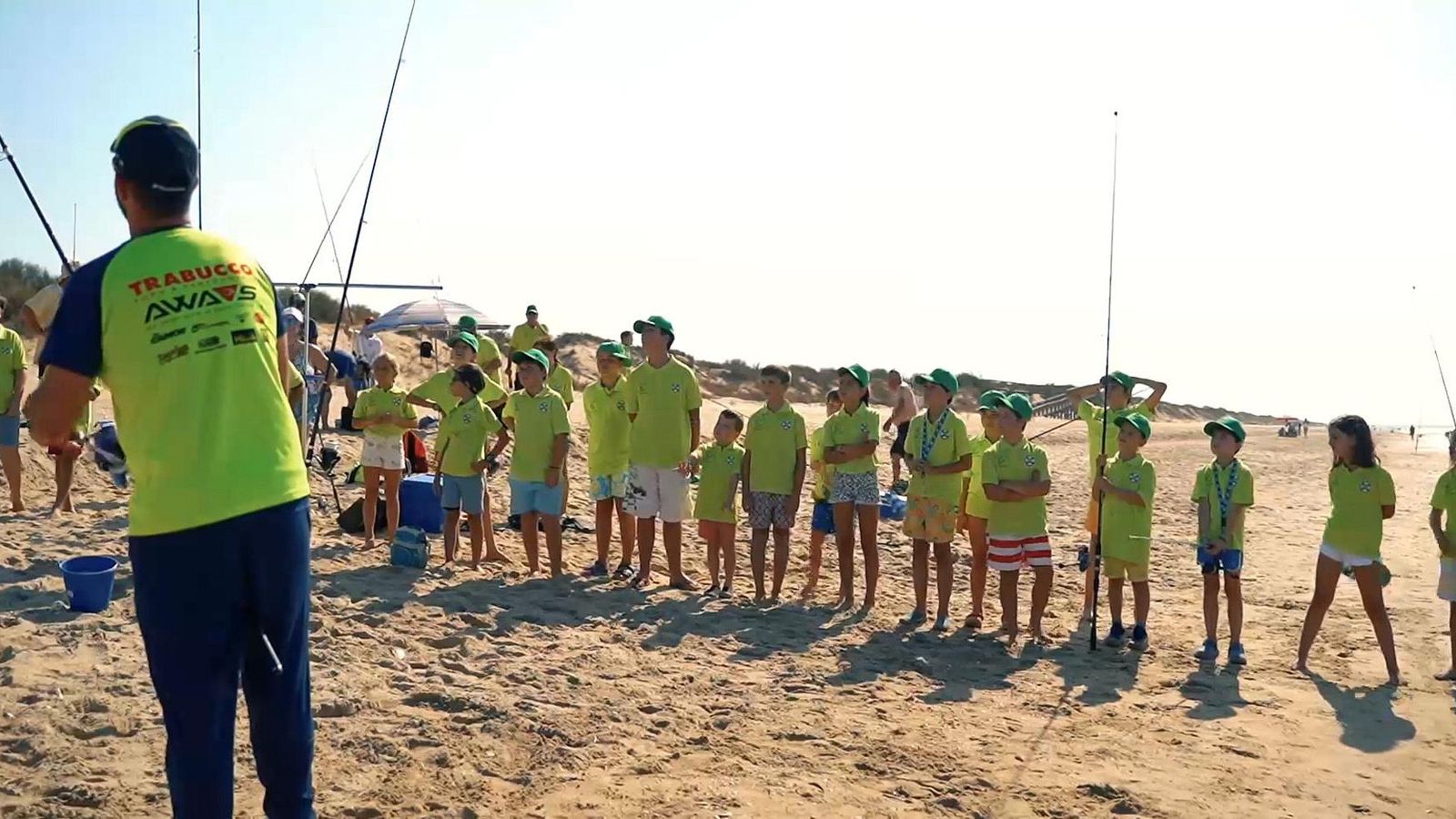 Una de las clases prácticas en el Paraje Natural marismas del Río Piedras y Flecha del Rompido