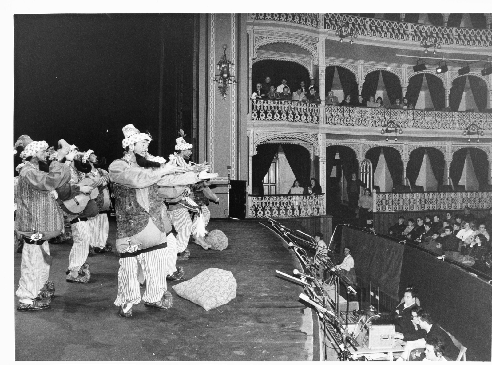 'El ladrón de Bagdá y to los demás de mentida', chirigota de 1991.