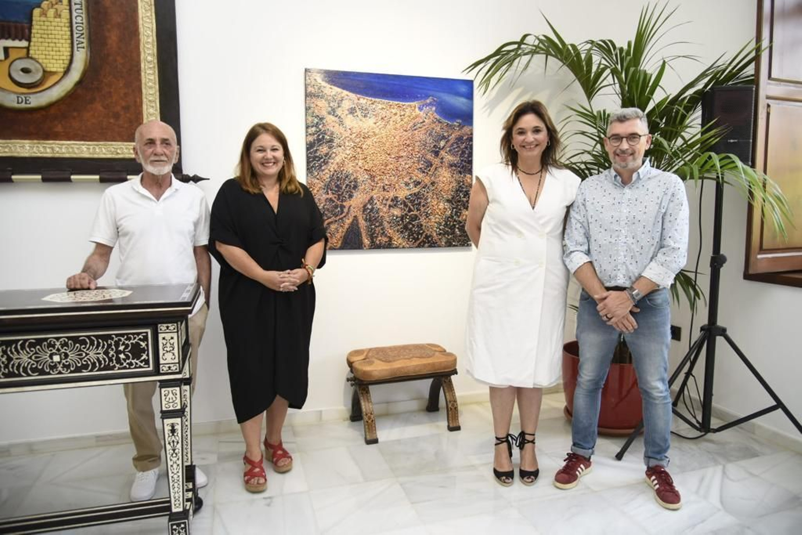 La presentación de la exposición que acogerá la Casa de los Navajas, en Torremolinos.