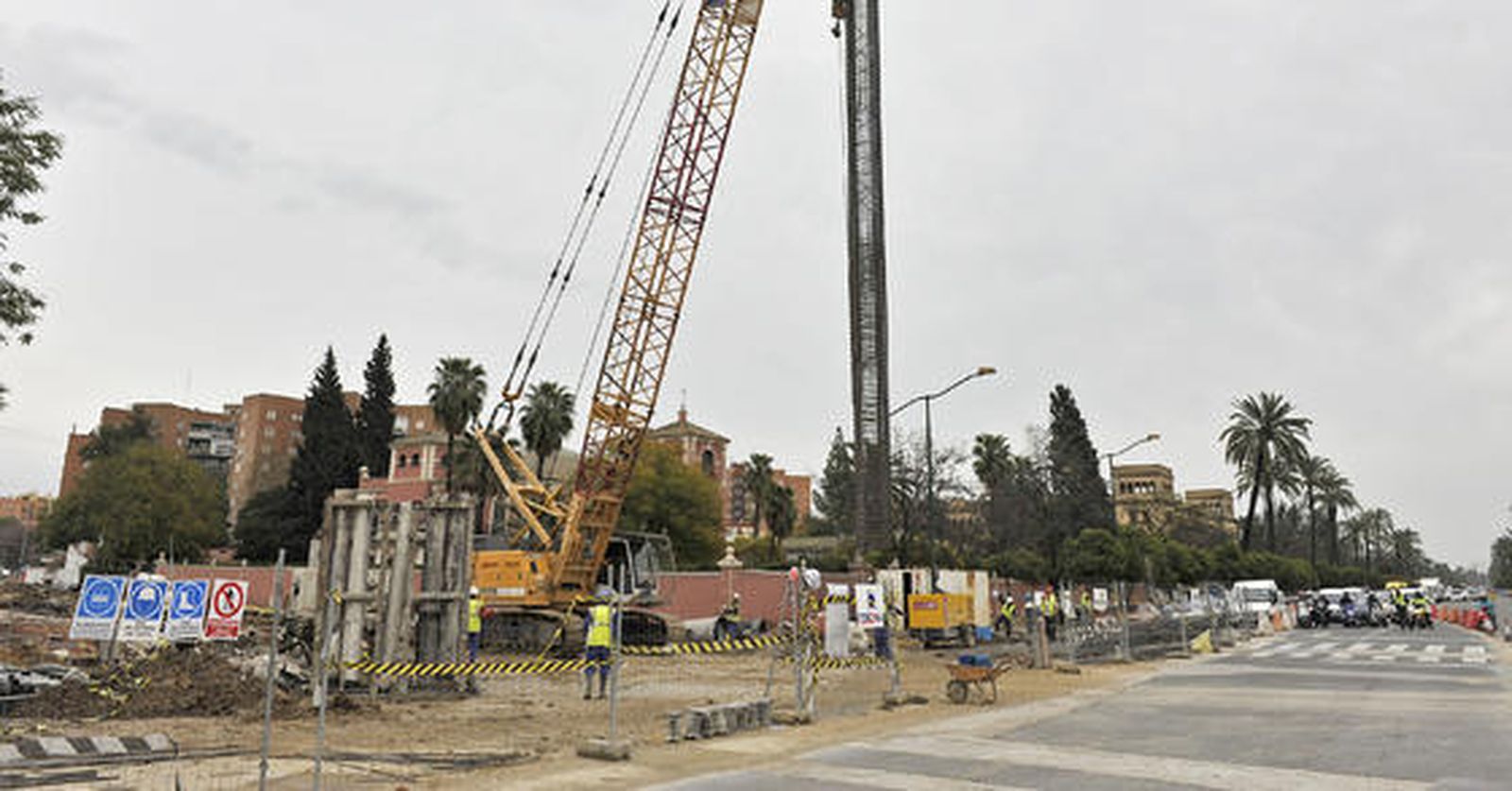 Estados de la obras para el paso soterrado entre La Palmera y Cardenal Bueno Monreal.

Foto: Juan Carlos Vázquez