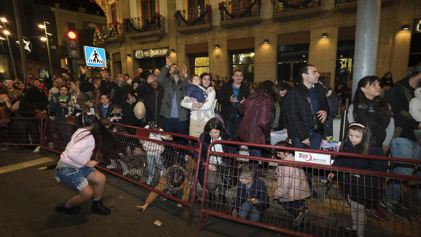 Imágenes de la Cabalgata de los Reyes Magos en Almería