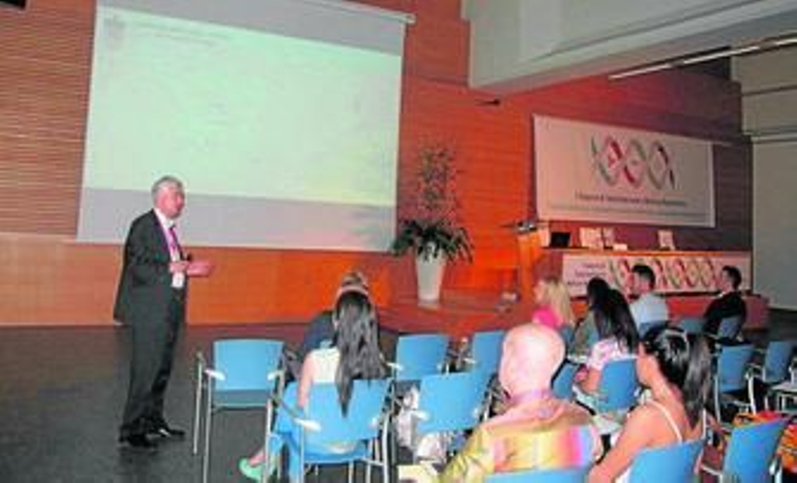 José Ángel Díez, director del Philippus-Real centro universitario durante su conferencia.