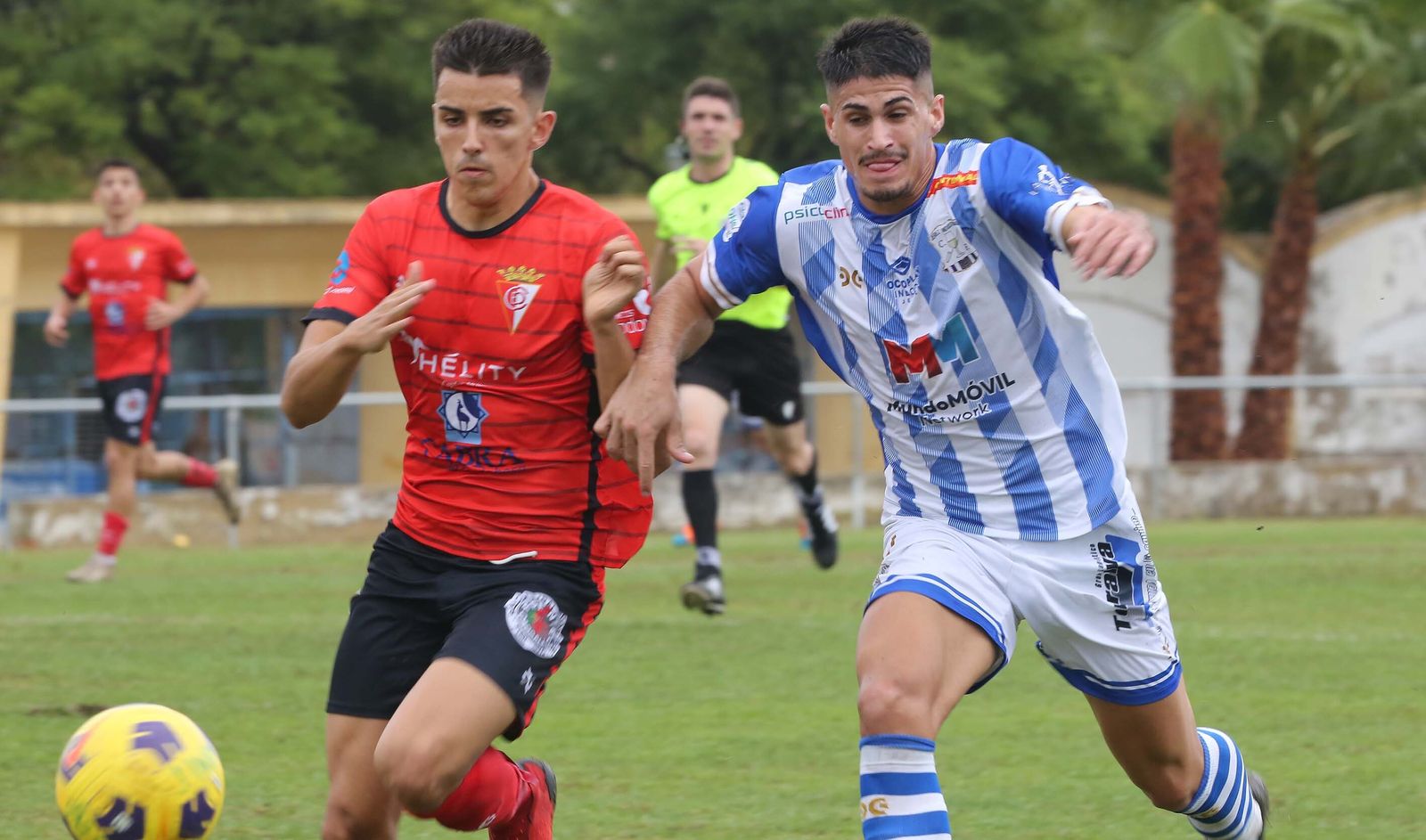 Imágenes del partido Jerez Industrial -Egabrense en el Pedro S. Garrido