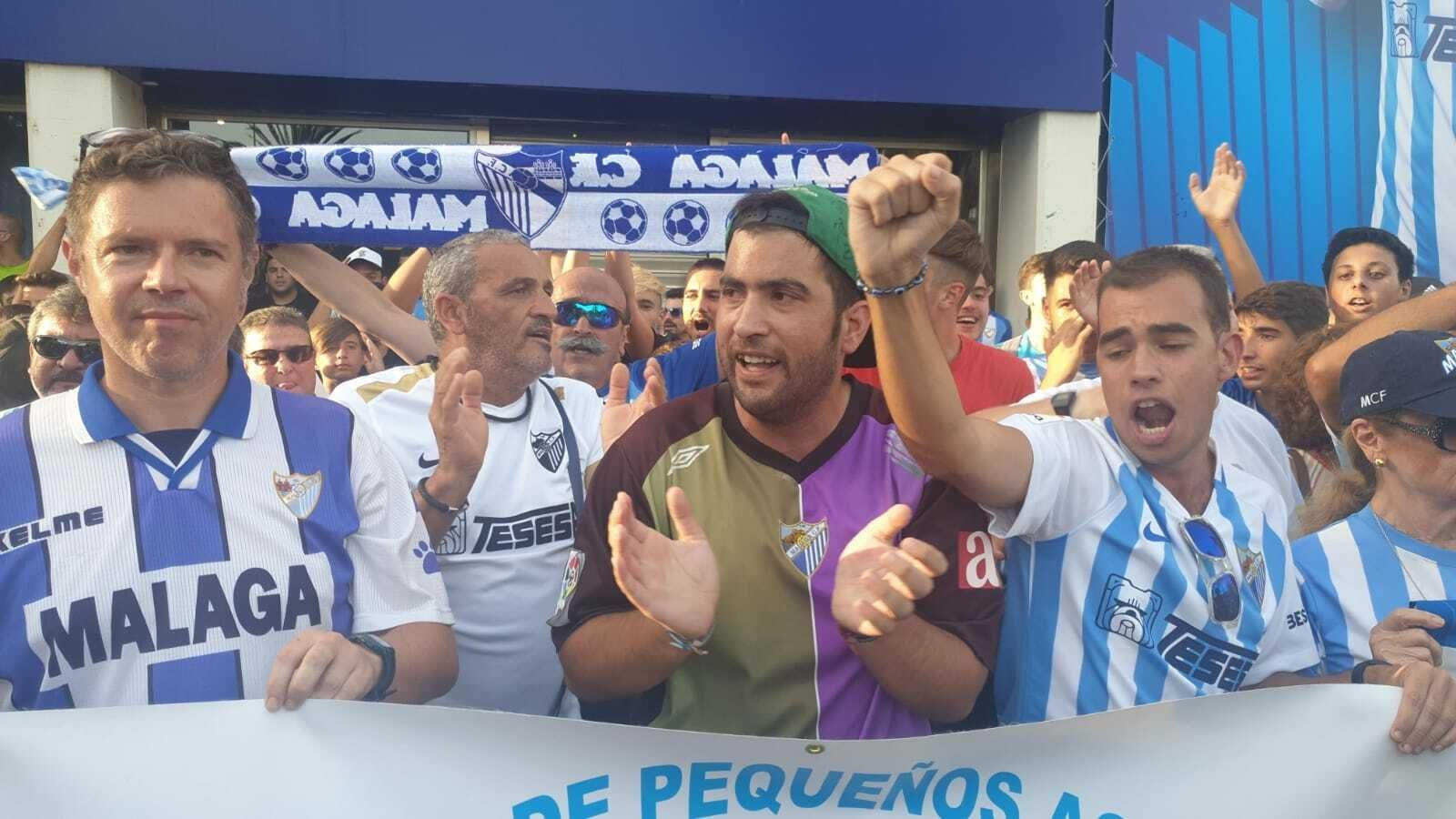 La manifestación contra el jeque Al-Thani en Málaga, en fotos