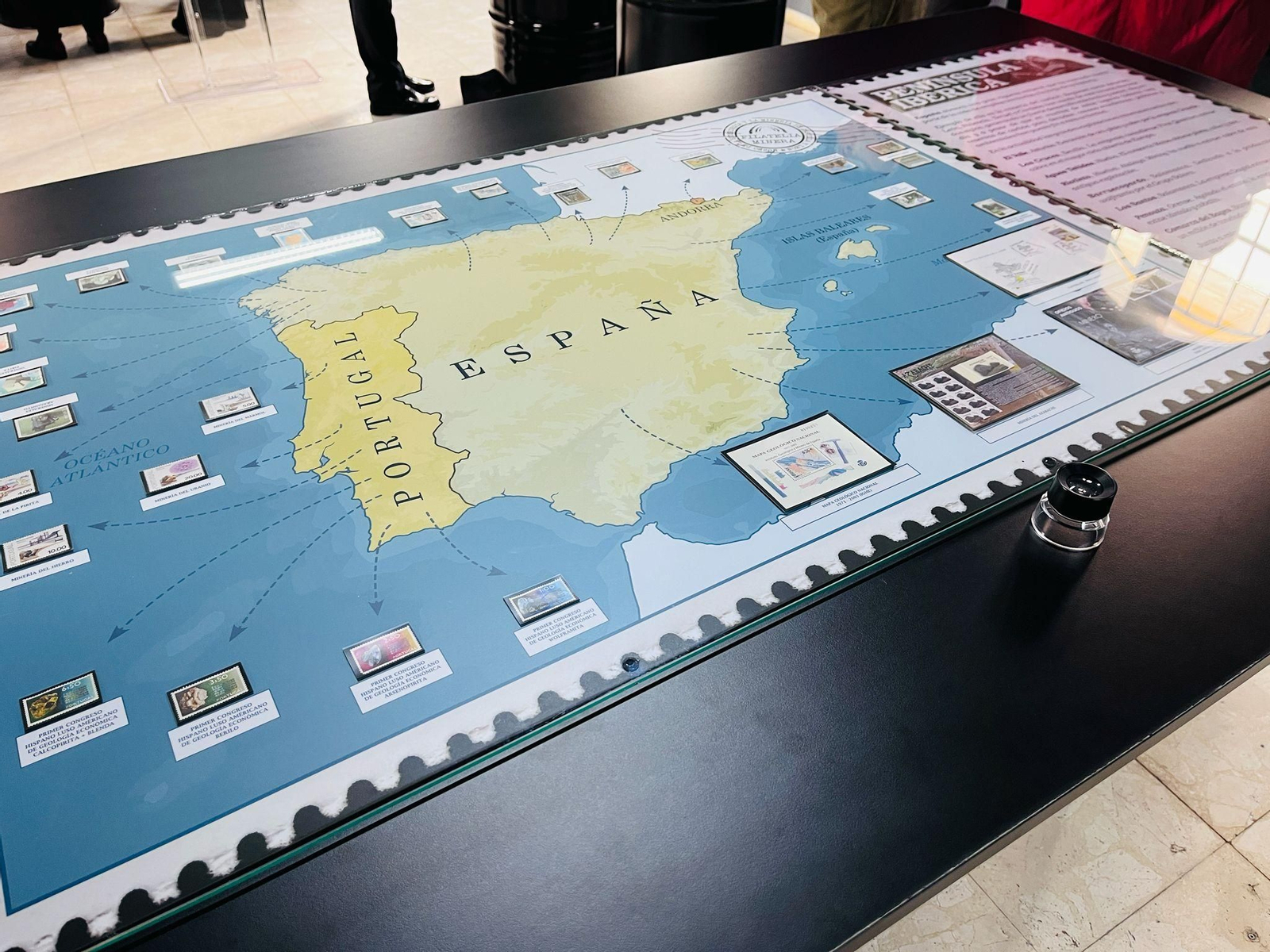 Mapa de la exposición que muestra algunos de los sellos.