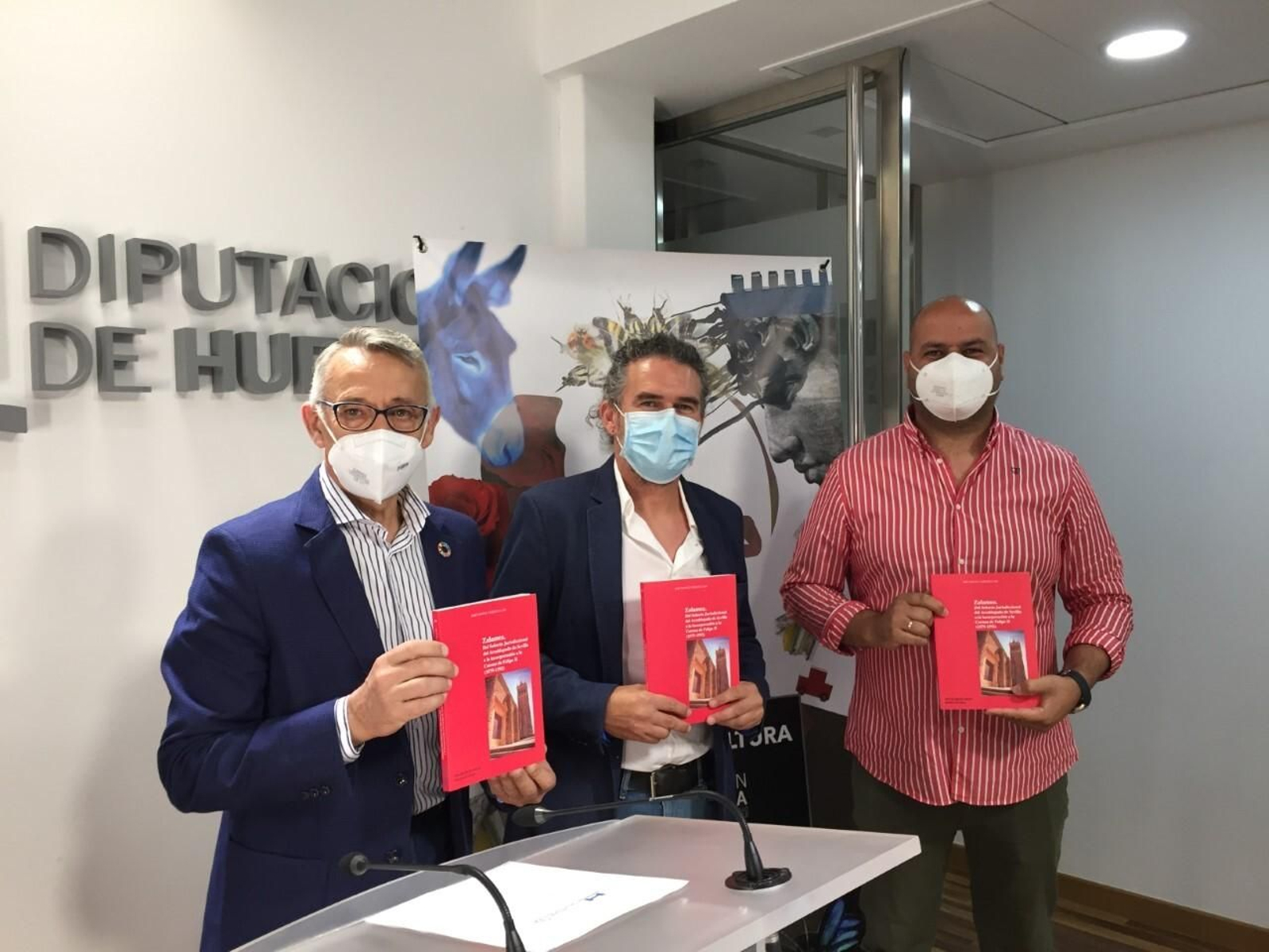 Presentación de uno de los libros editados por la Diputación de Huelva.