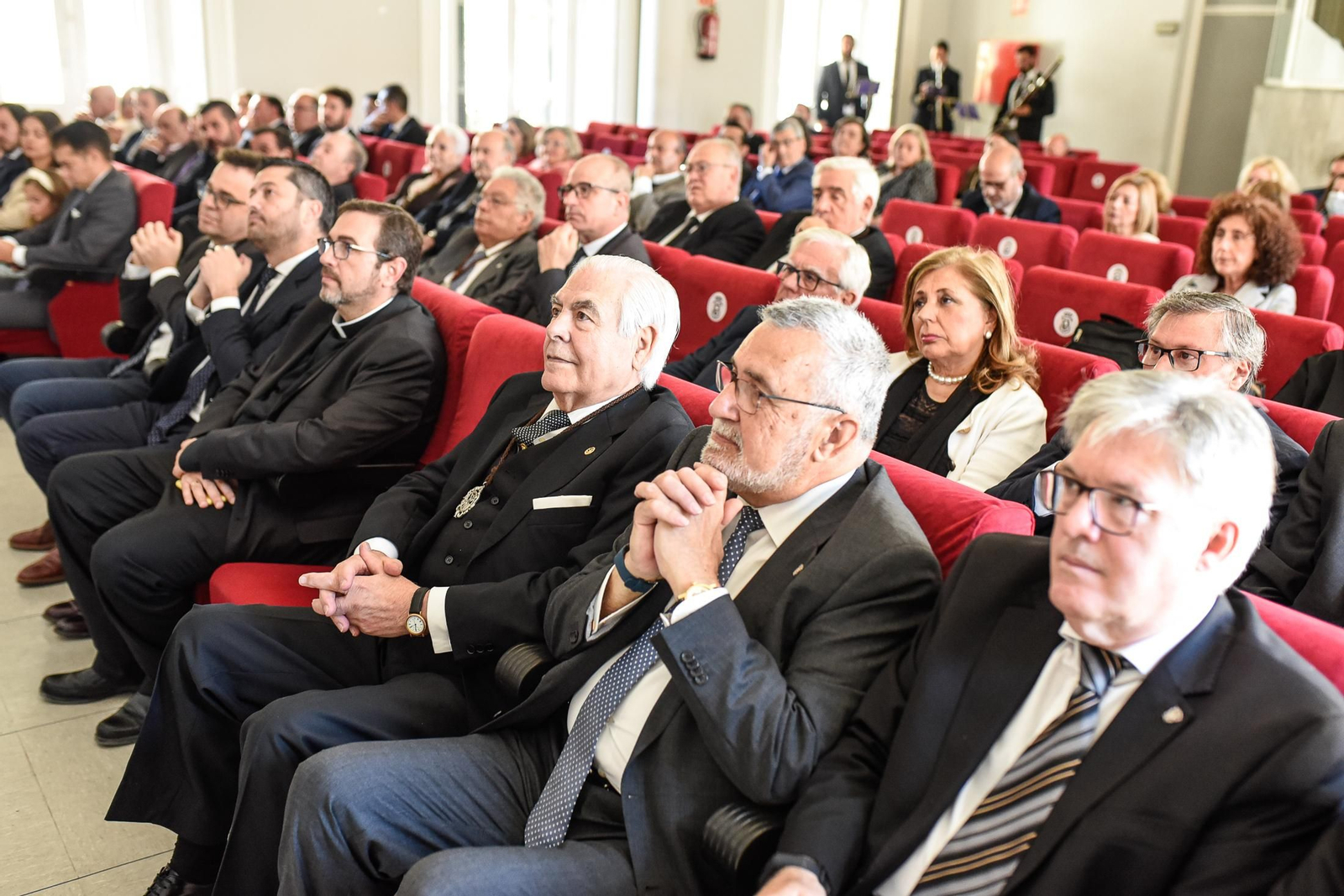 Imágenes del pregón de Toni de la Hermandad del Calvario