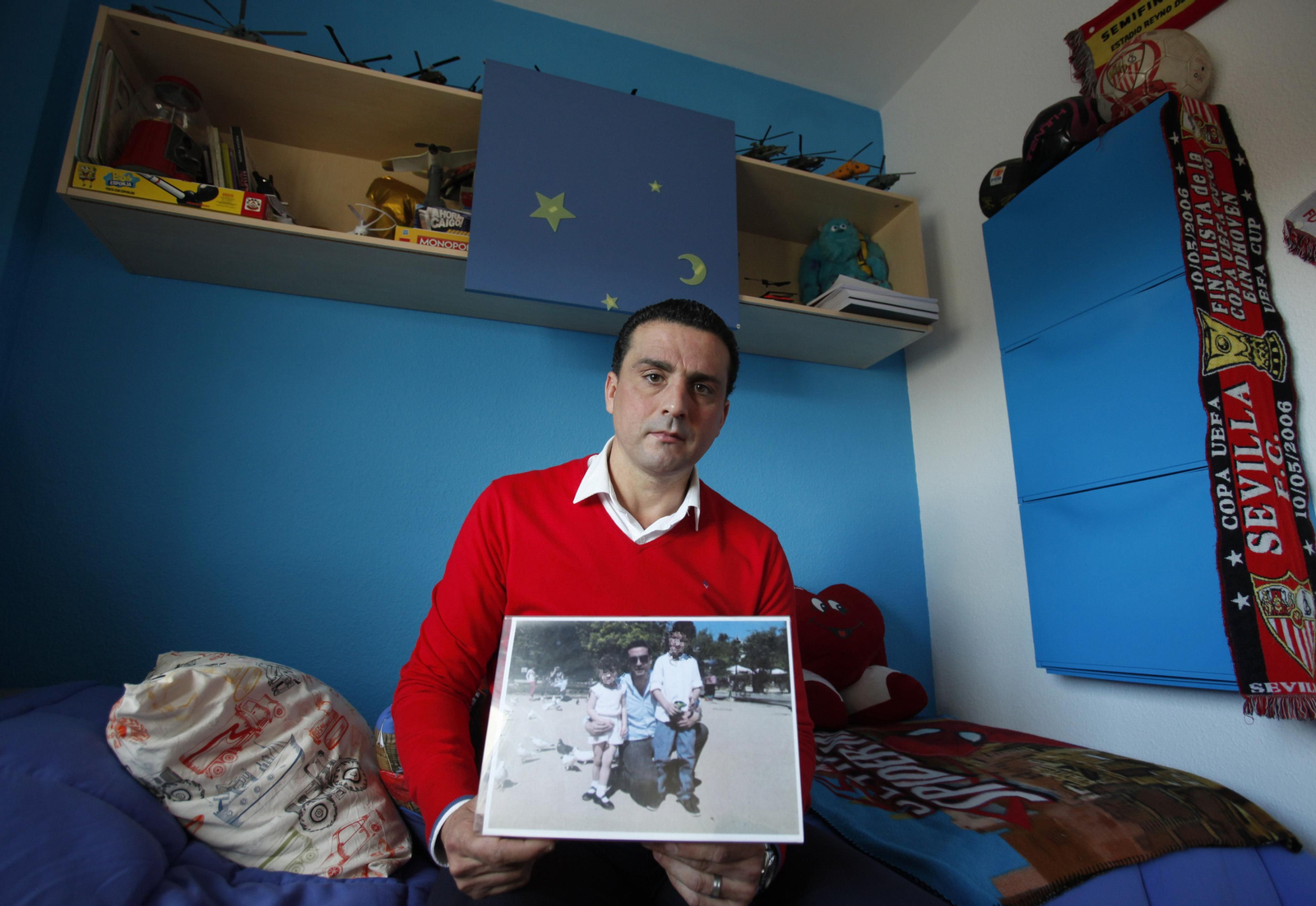 El padre que denuncia que lleva cinco años sin poder ver a sus hijos.