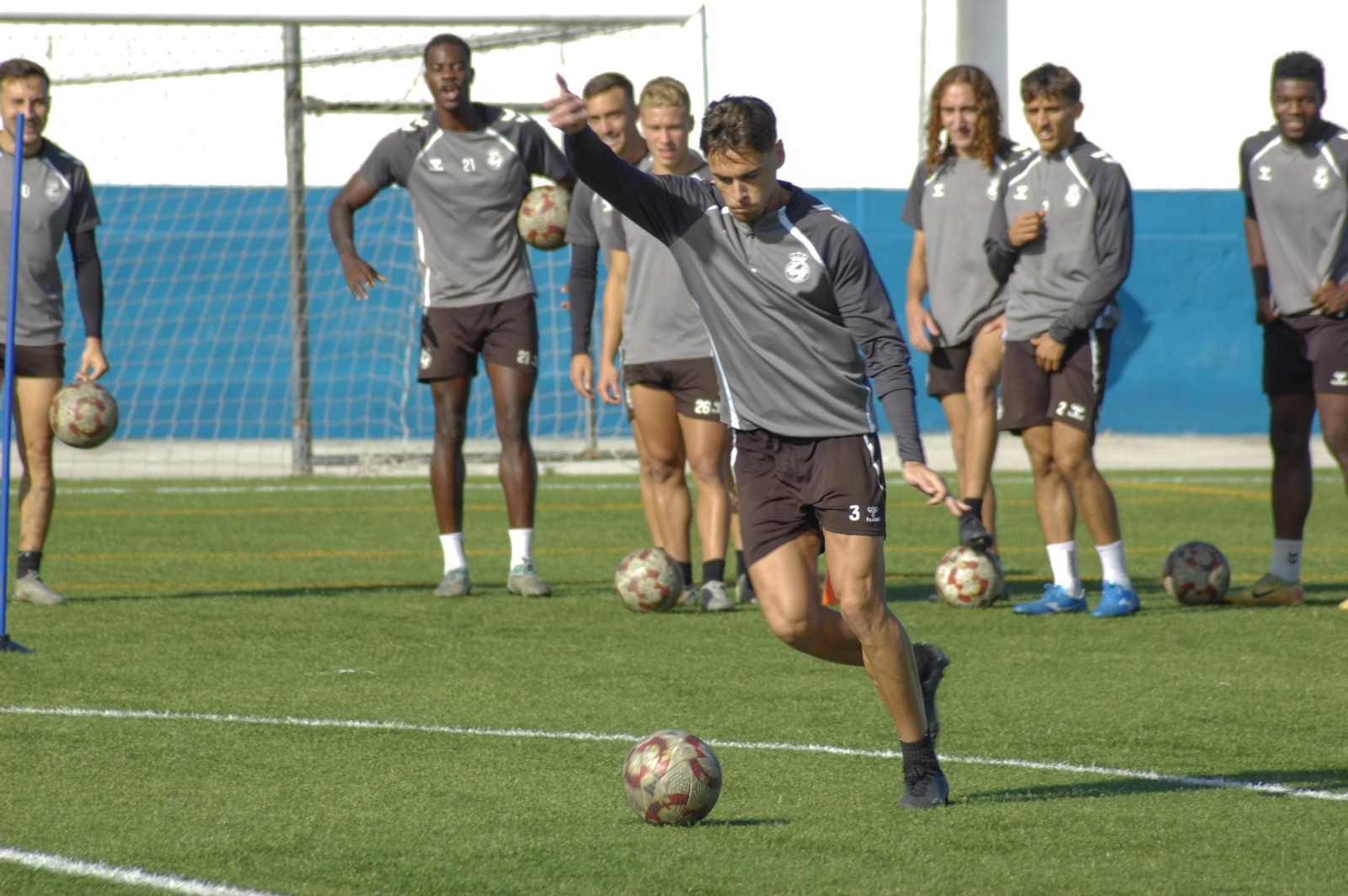 Las fotos del entrenamiento de la Balona previo al partido con el Sevilla C