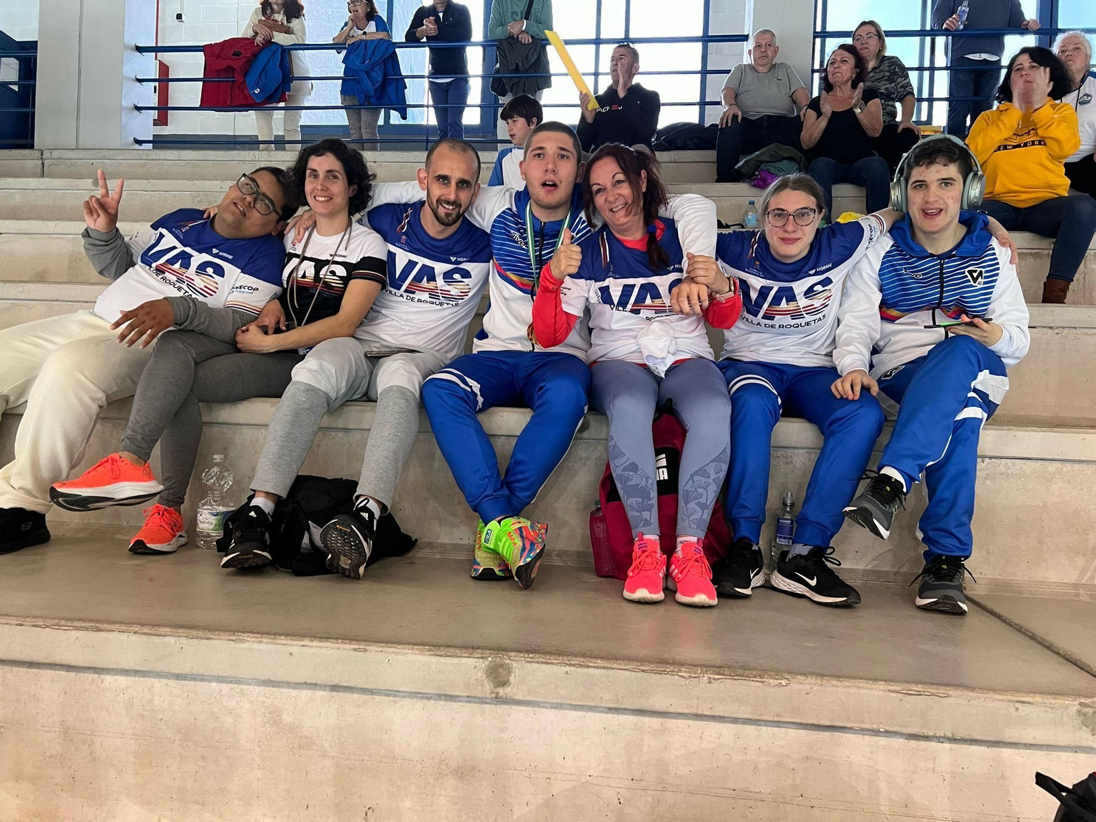Foto de grupo de los nadadores del Club Deportivo VAS presentes en el Campeonato de Andalucía Fanddi.