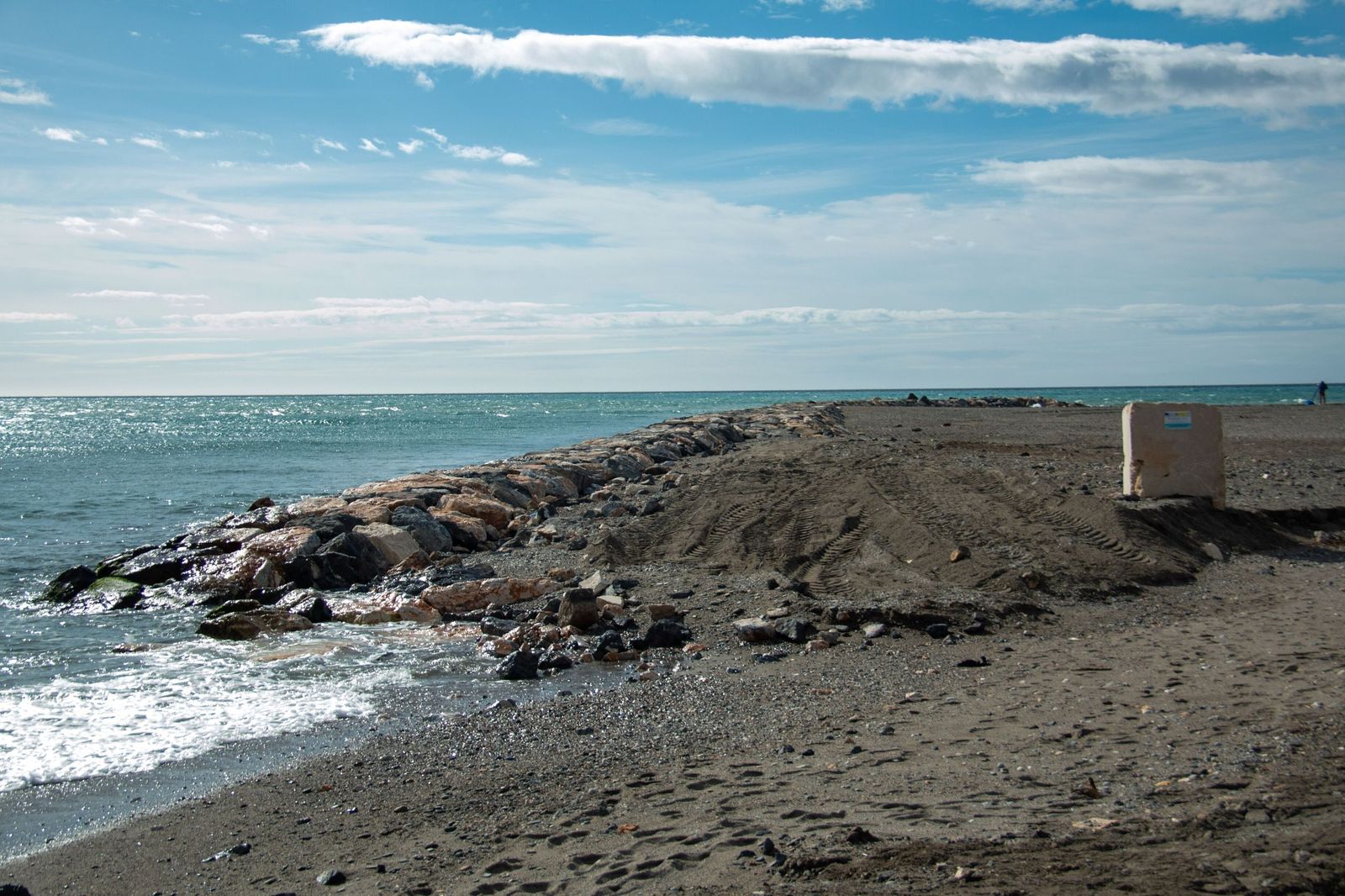 Estado actual del espigón de Playa Granada