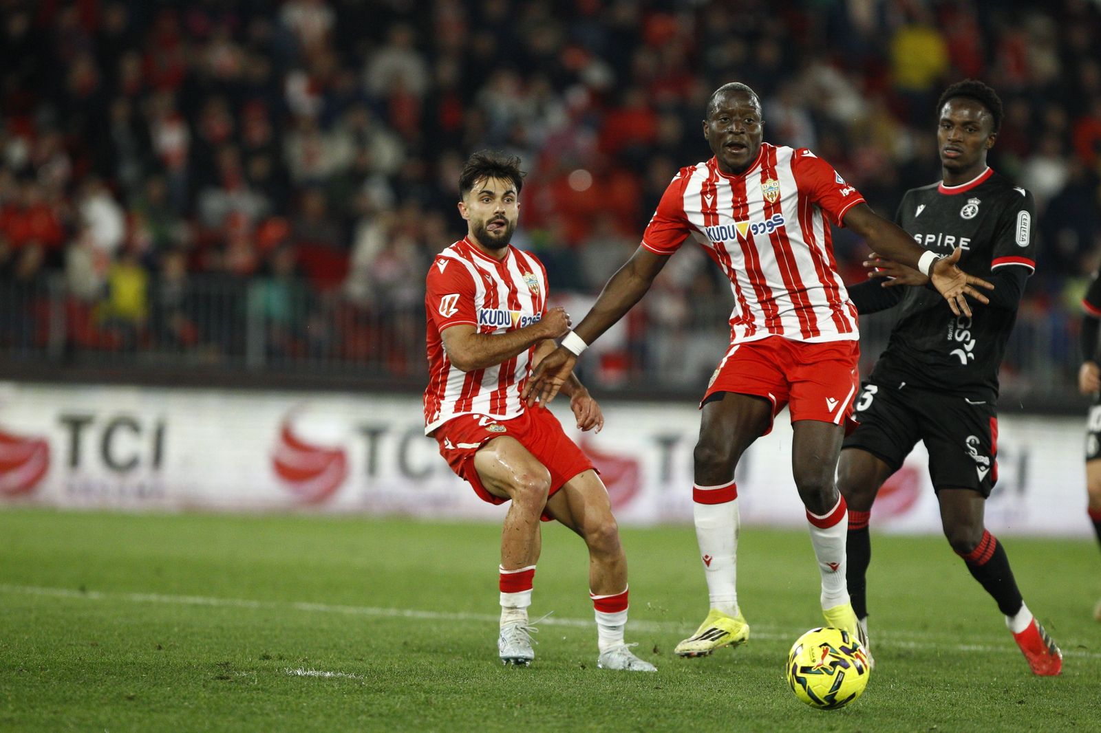 U.D. Almería-Cultural y Deportiva Leonesa, en fotos
