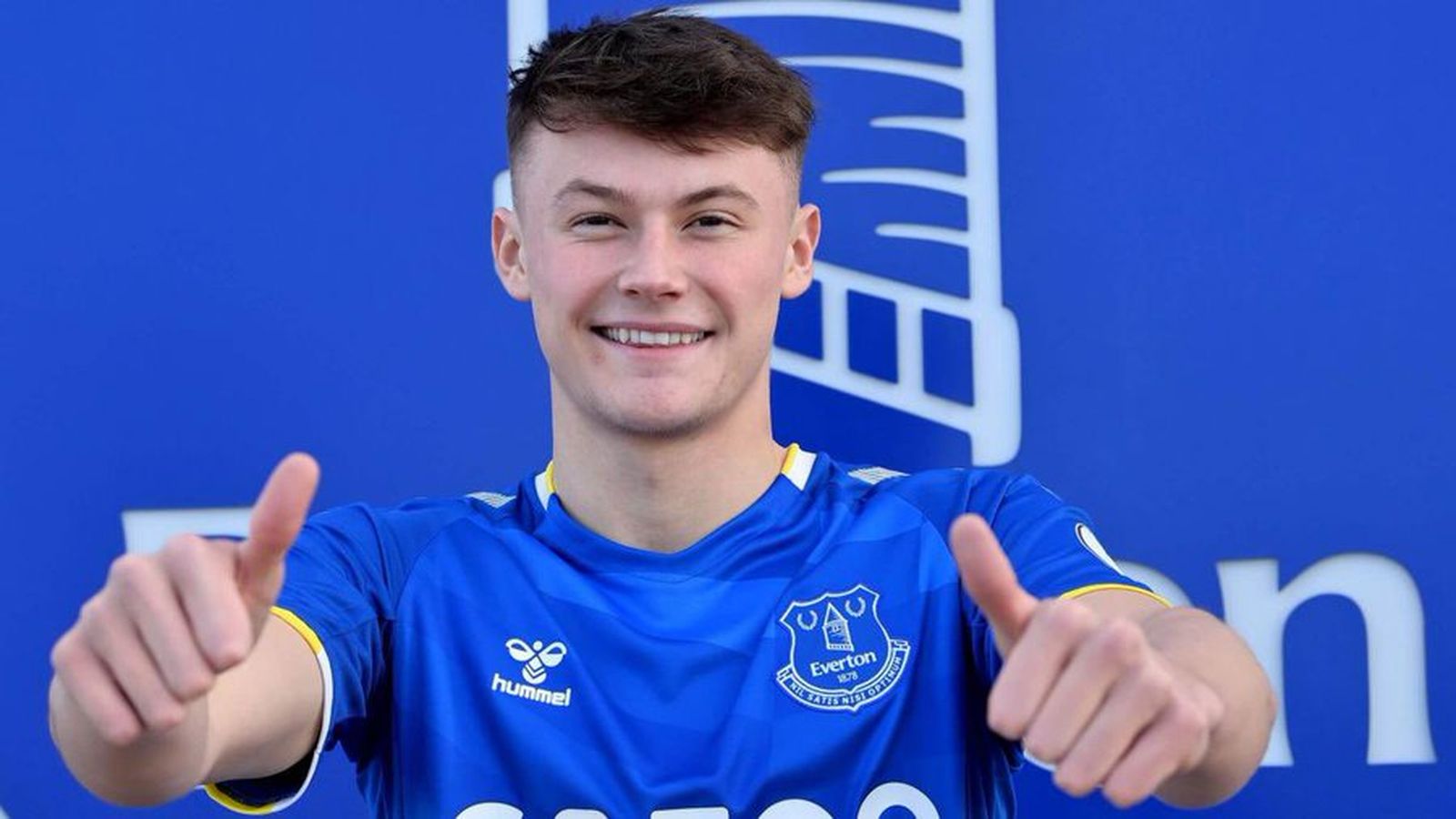 Nathan Patterson, futbolista del Everton, interesa al Sevilla FC