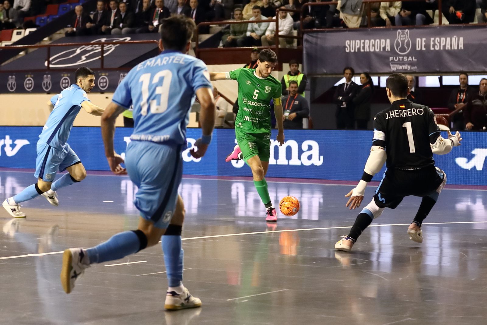 El BeSoccer UMA Antequera - Movistar Inter de la Supercopa, en fotos