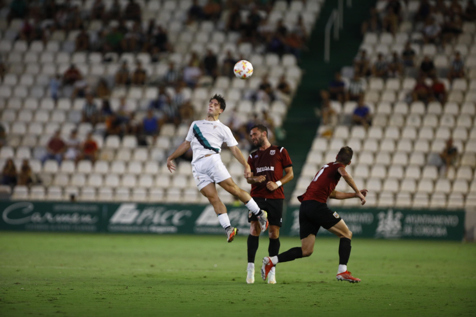 Las imágenes de la victoria del Córdoba CF ante el Mérida