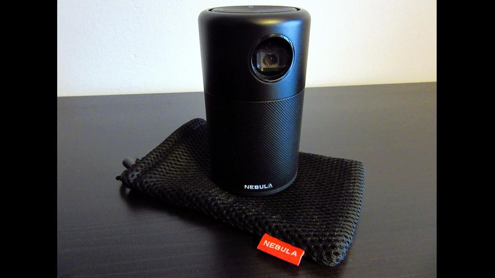 Análisis del proyector portátil Nebula Capsule
