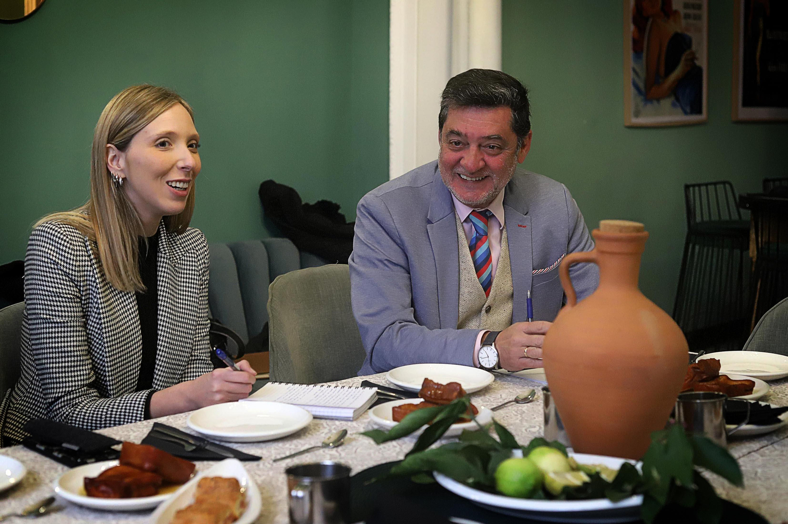 Imágenes de la tertulia cofrade "El Aguaó" de Huelva Información