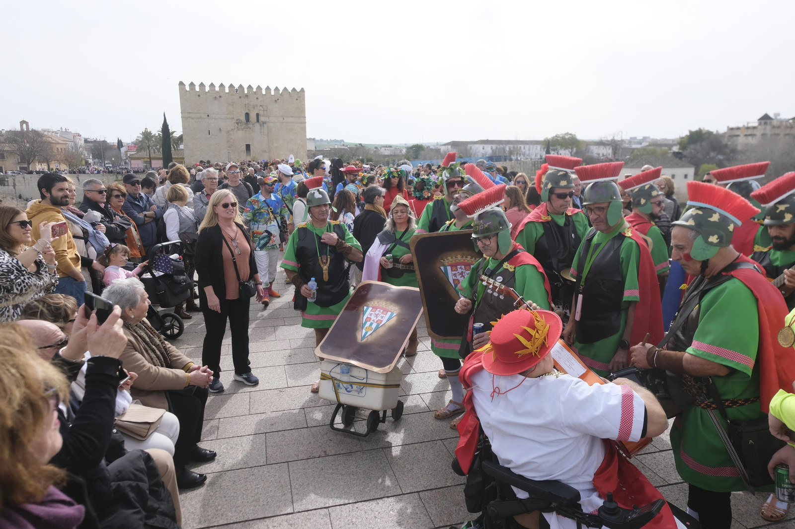 El pasacalles del Carnaval en Córdoba, en imágenes