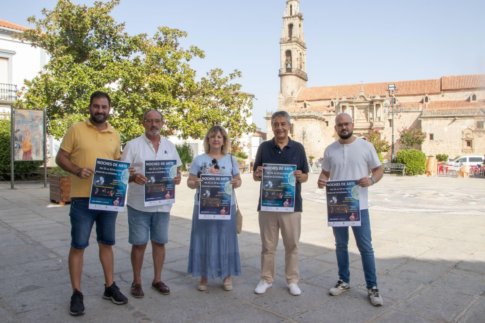 Presentación de Noches con Arte en Hinojosa del Duque.