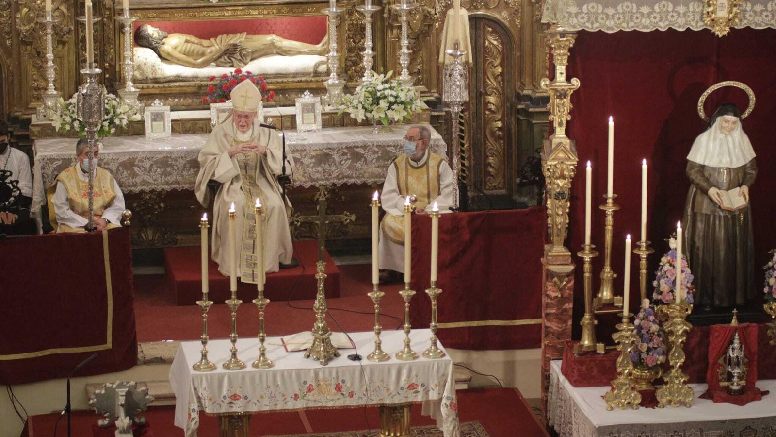 Otro momento de la función solemne de bendición.