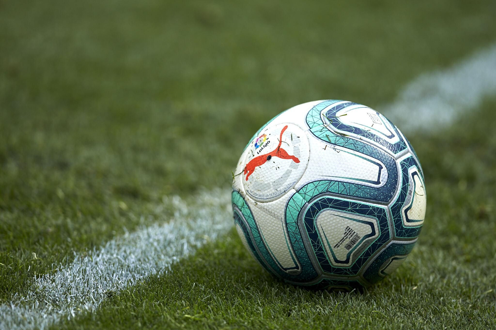 Una imagen del balón de LaLiga de la pasada campaña.