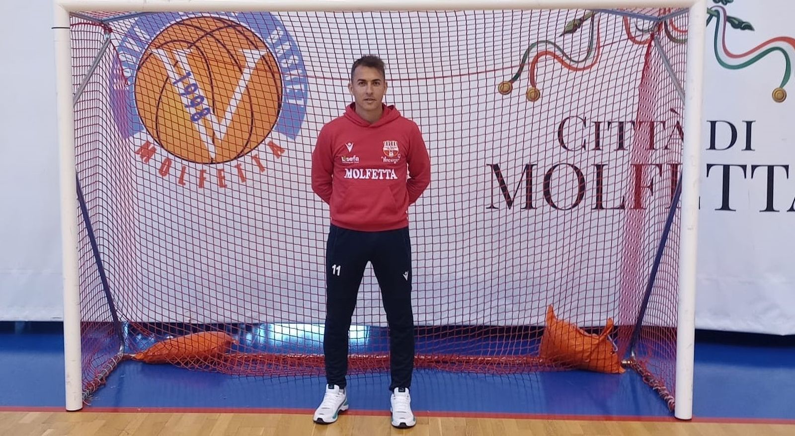 Koseky, durante su etapa en el Molfetta.