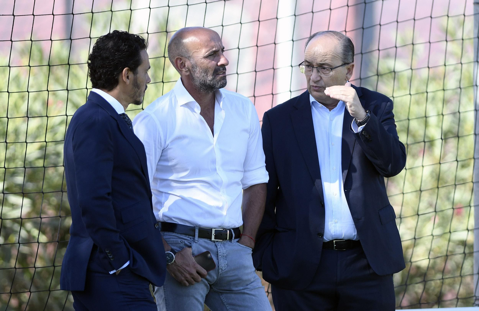 José María del Nido Carrasco, Monchi y José Castro, en la ciudad deportiva.