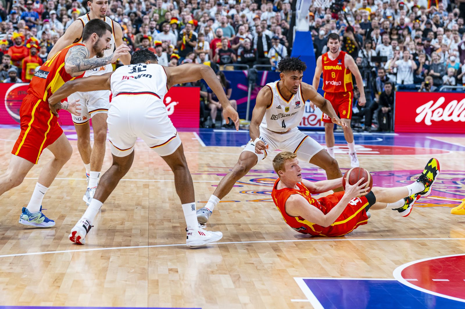 Las fotos de Darío Brizuela y Alberto Díaz en la victoria de España sobre Alemania en el Eurobásket