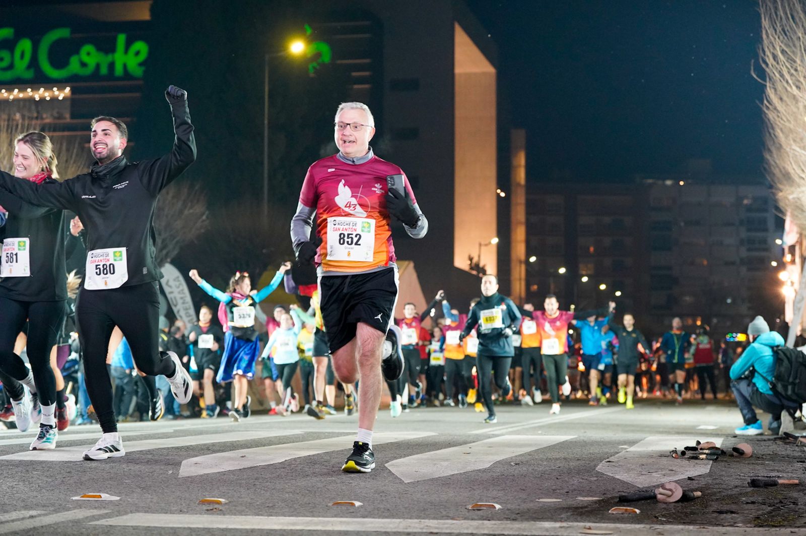 En imágenes: búscate en tu llegada a meta de la Carrera de San Antón 2026 (19)