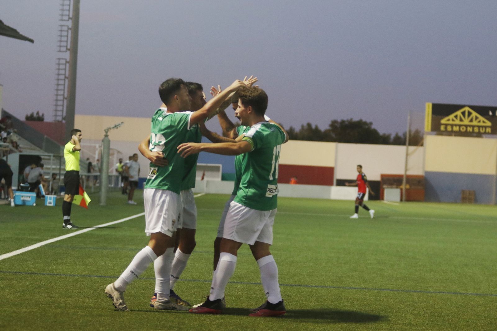 La victoria del Córdoba CF ante el Salerm Puente Genil, en imágenes
