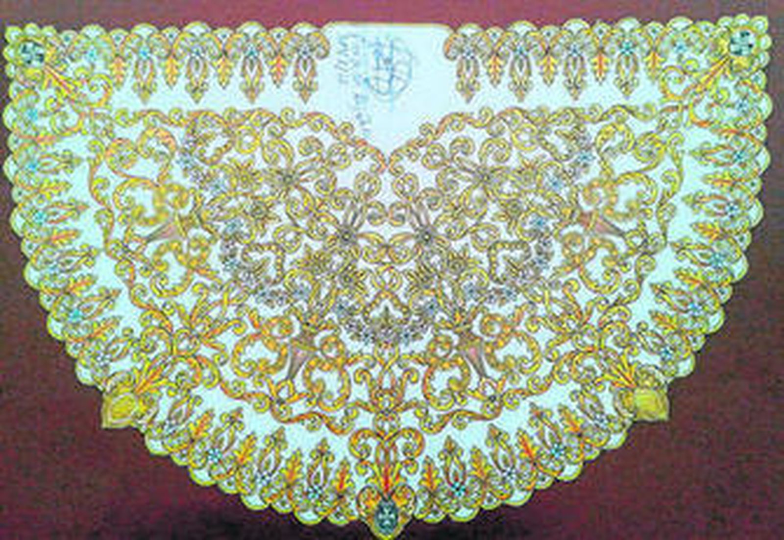 Diseño de la toca de sobremanto realizado por Francisco Carrera Iglesia.