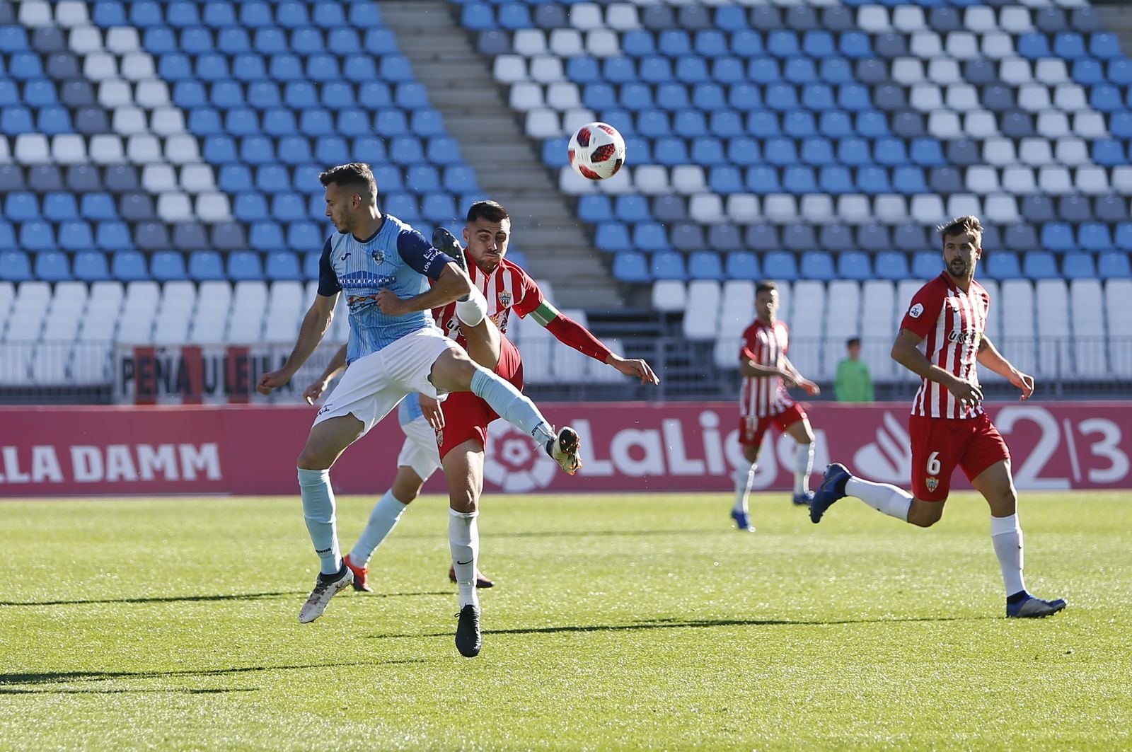 El Almería B se impuso por 2-0 a los ejidenses en el Mediterráneo.