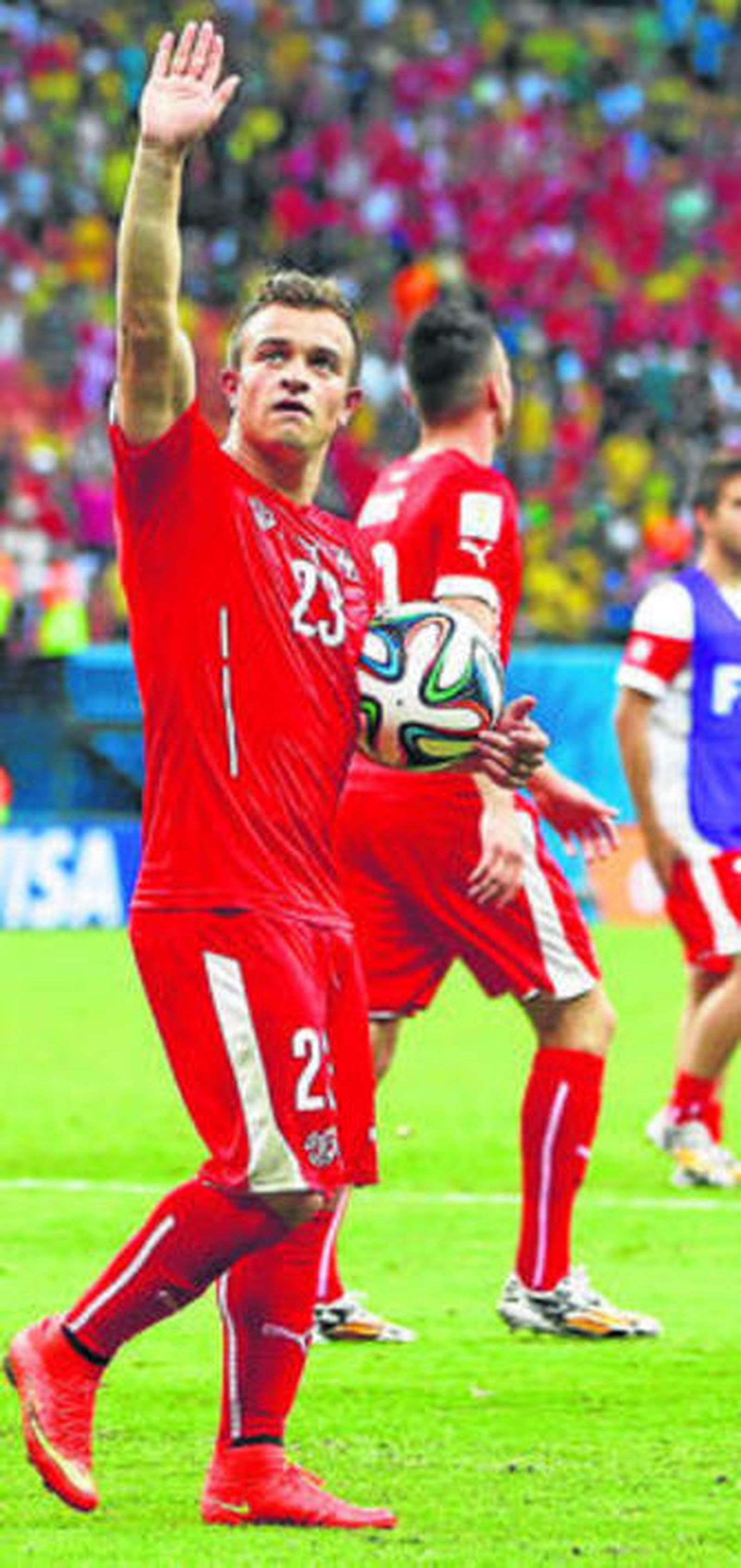 Shaqiri, con su 'brazuca' tras el 'hat trick' a Honduras.