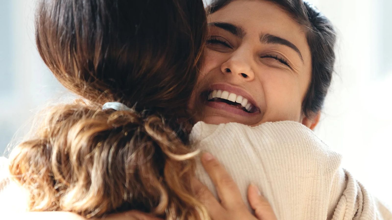 Cuando sonreímos el cerebro interpreta que la situación es positiva