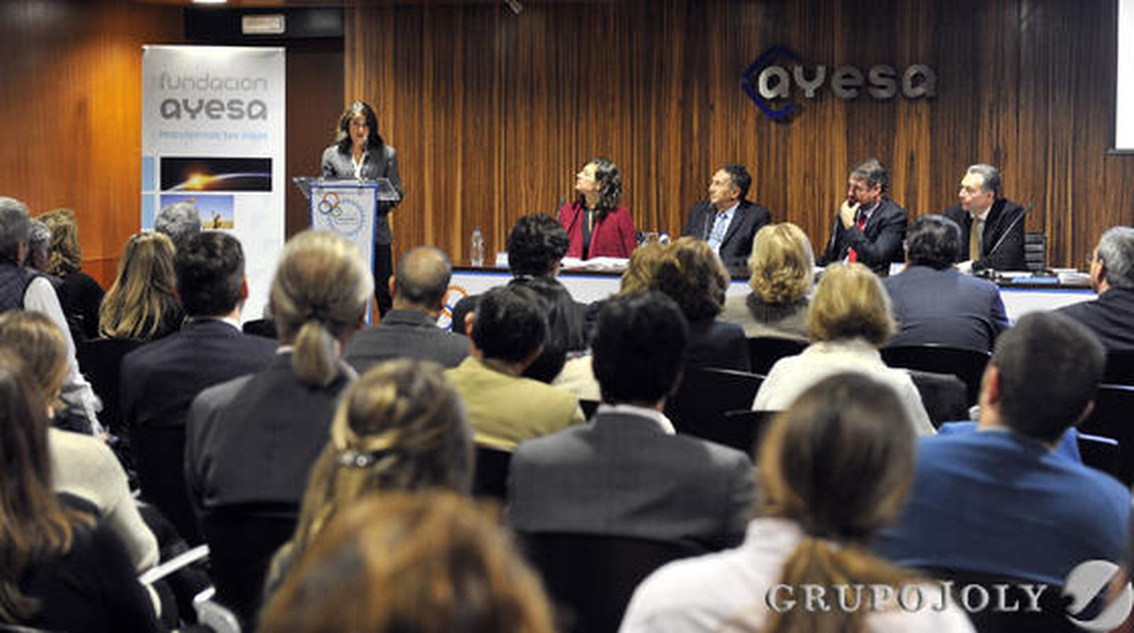 Un momento de la intervención de María José Escalona durante la entrega de premios en el Edificio Ayesa.

Foto: Juan Carlos Vázquez