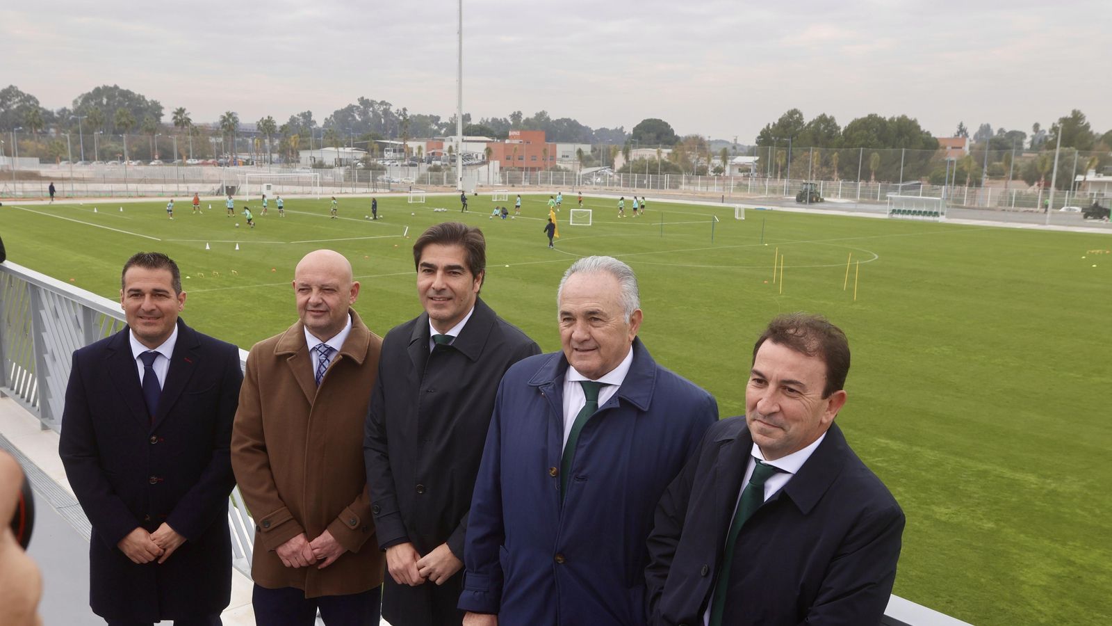 Ángel Haro, con Rafael Gordillo, José Miguel López Catalán y Francisco Rodríguez, alcalde de Dos Hermanas.