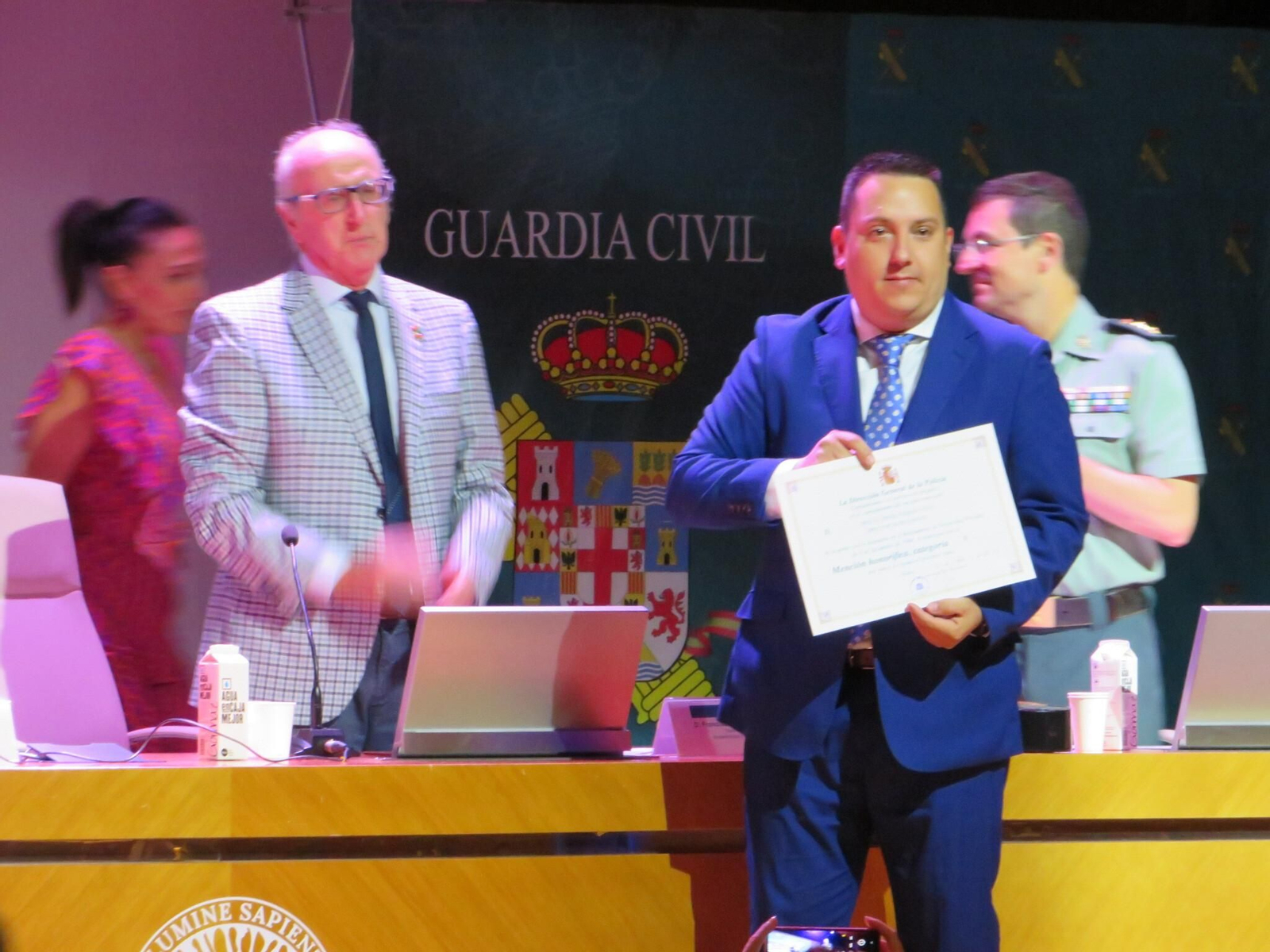 Policía y Guardia Civil premian a la seguridad privada en la UAL.