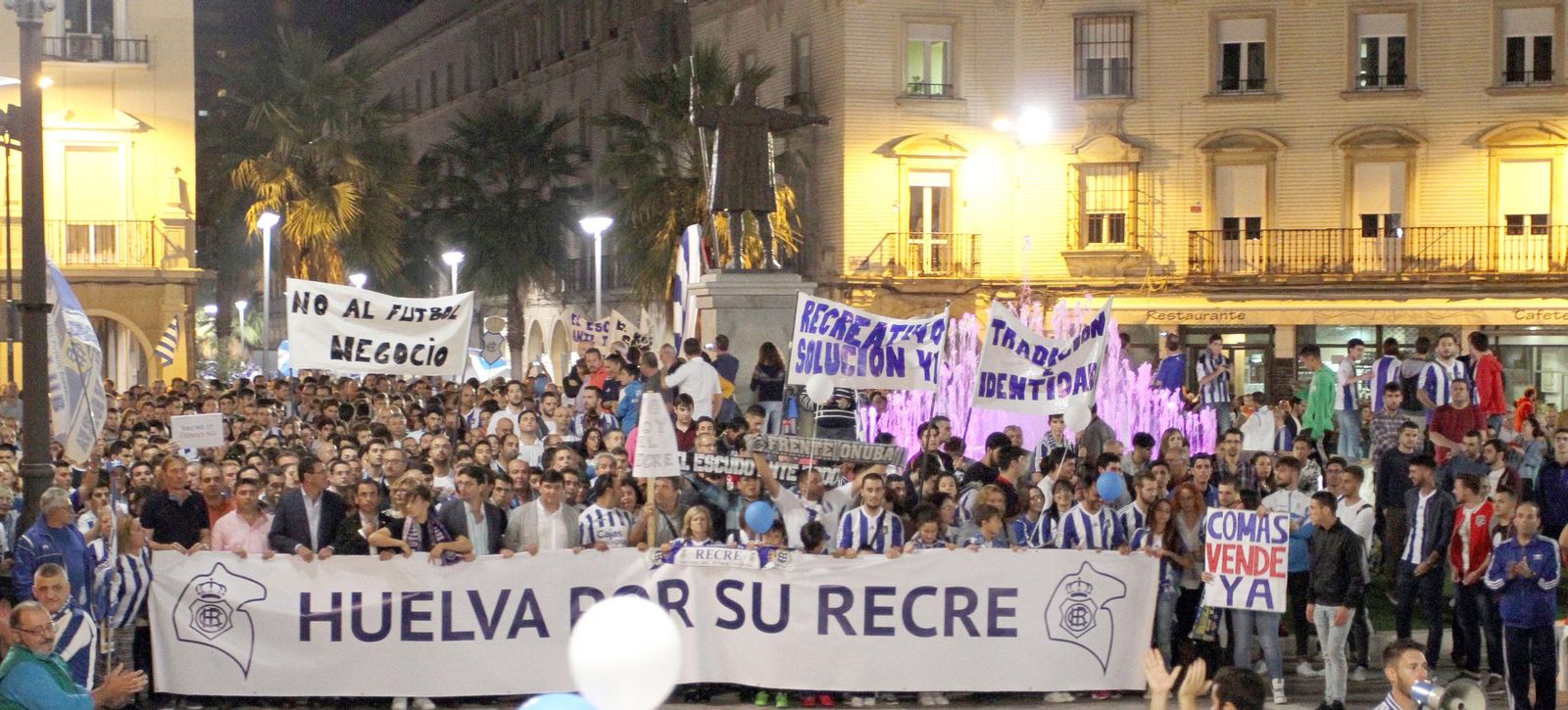 Las imágenes de cuando Huelva se echó a la calle por su Recre